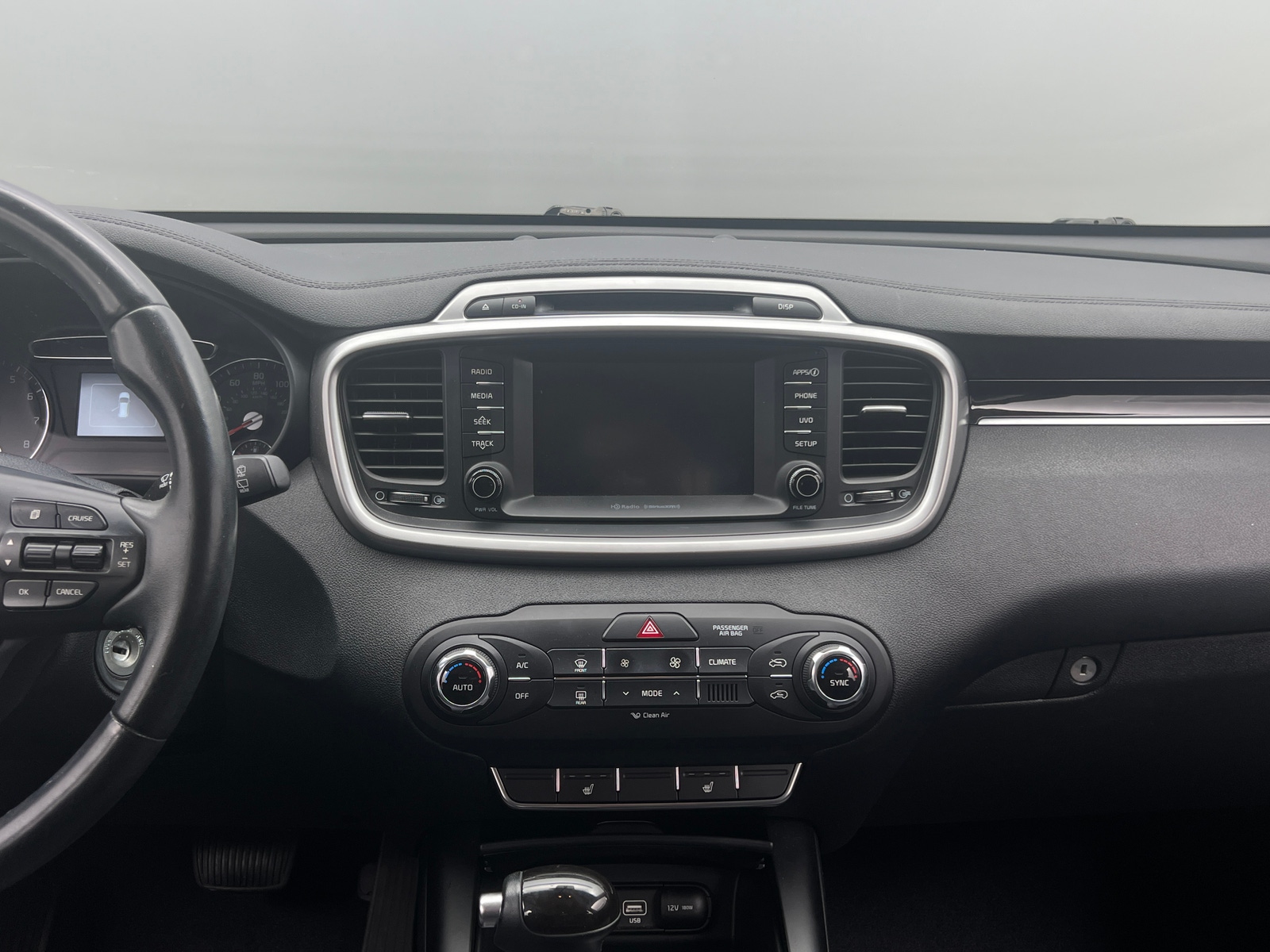 Thumbnail: 2017 Kia Sorento - 3