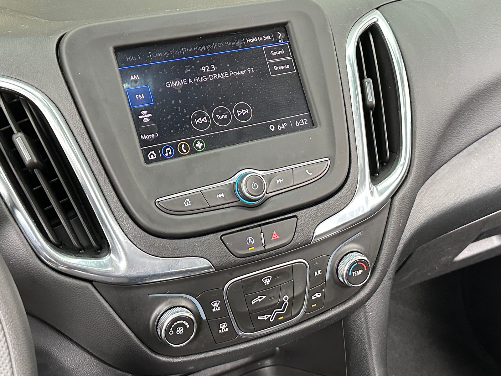 Thumbnail: 2023 Chevrolet Equinox - 4