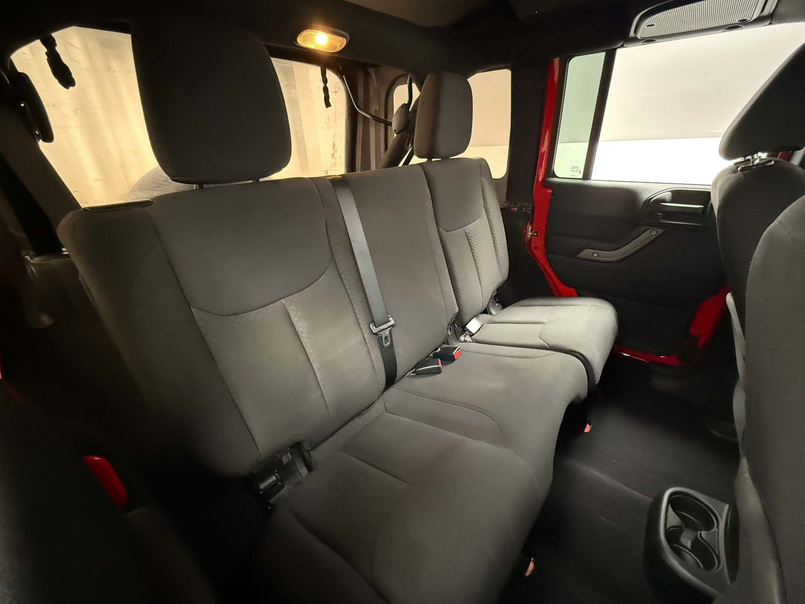 Thumbnail: 2016 Jeep Wrangler - 6