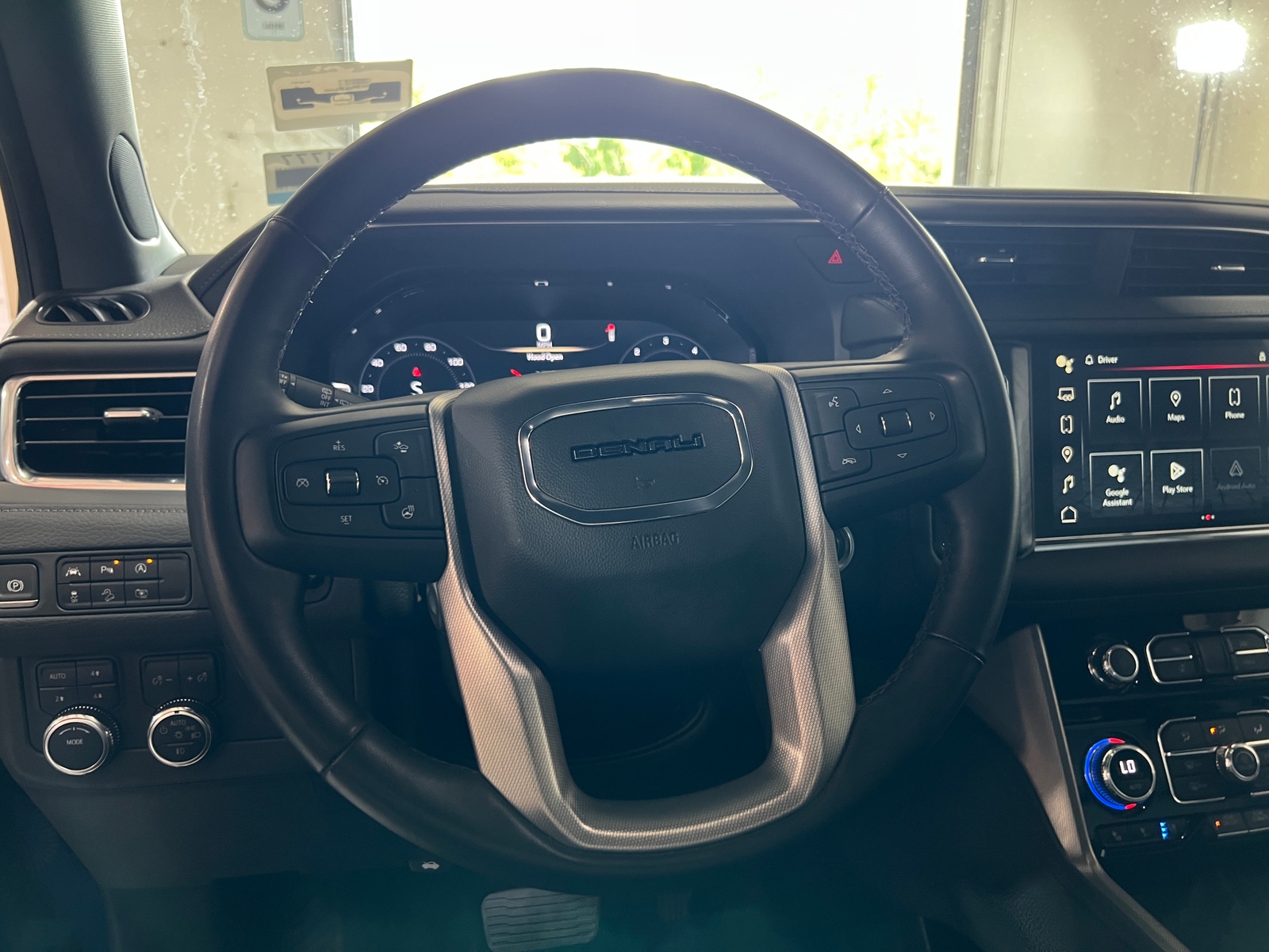 Thumbnail: 2023 GMC Yukon XL - 4