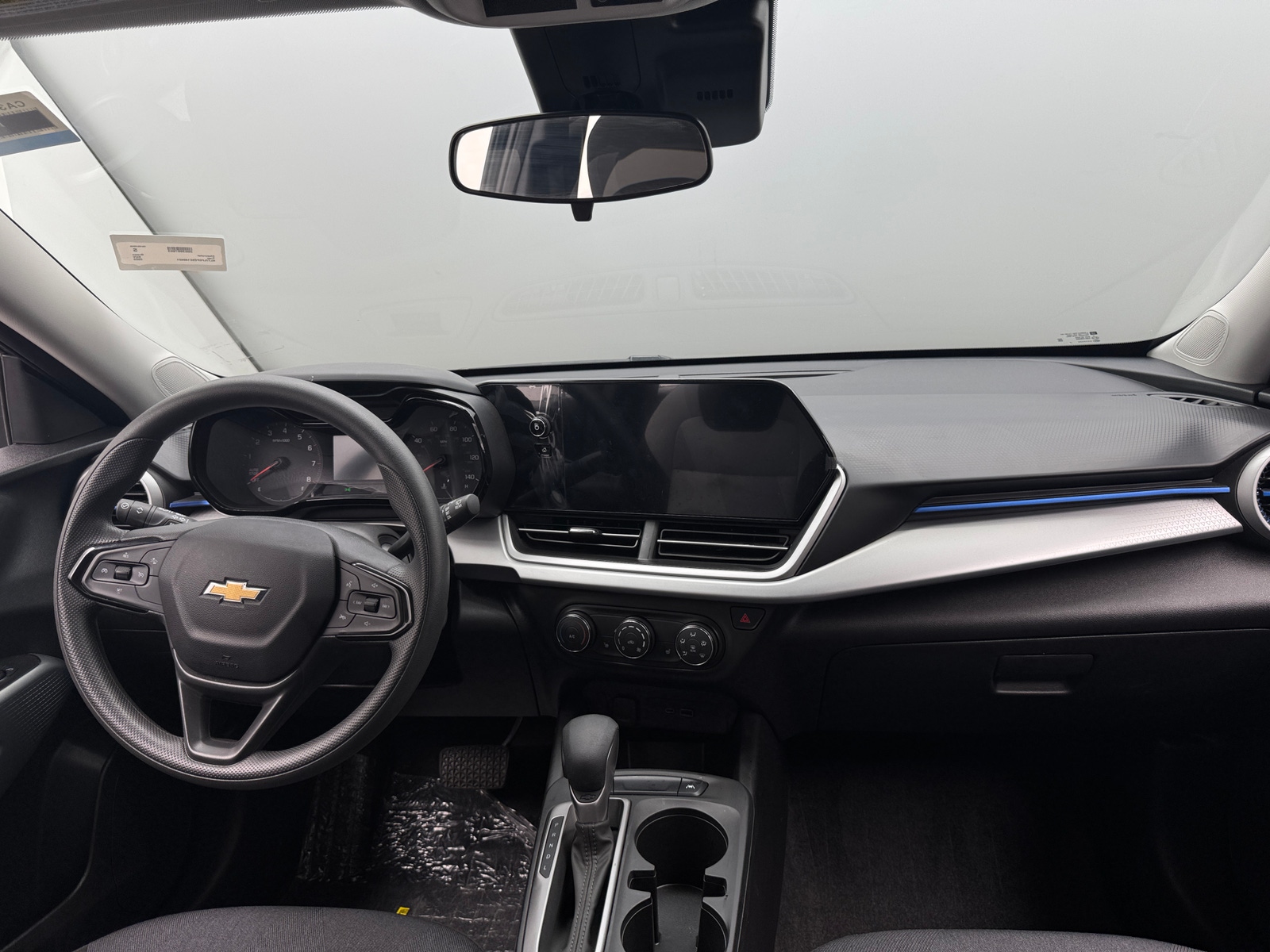 Thumbnail: 2025 Chevrolet Trax - 3