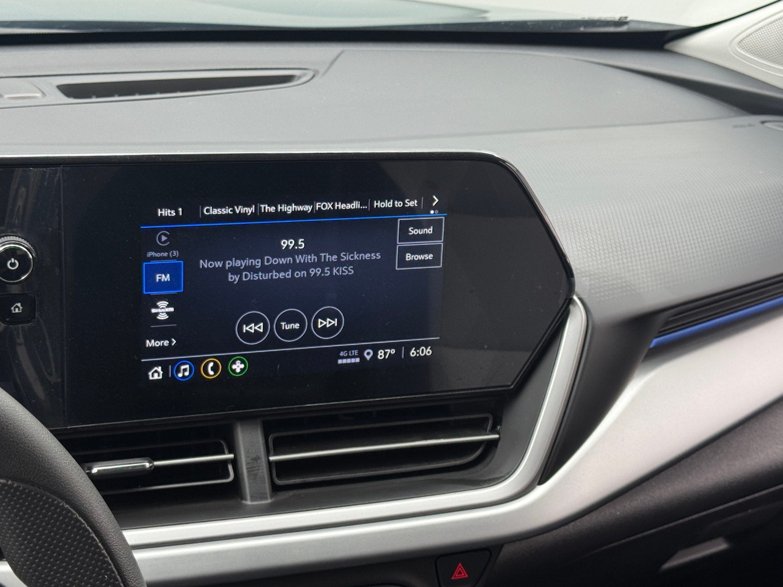 Thumbnail: 2025 Chevrolet Trax - 4