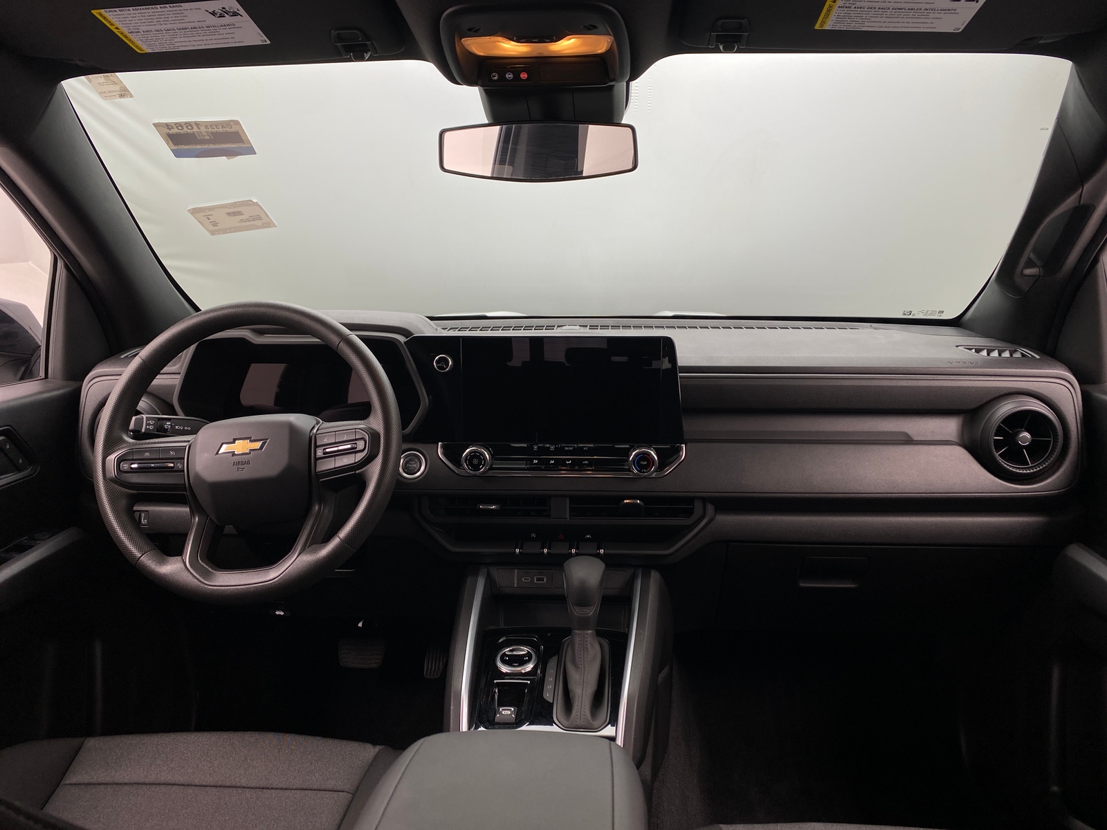 Thumbnail: 2024 Chevrolet Colorado - 3
