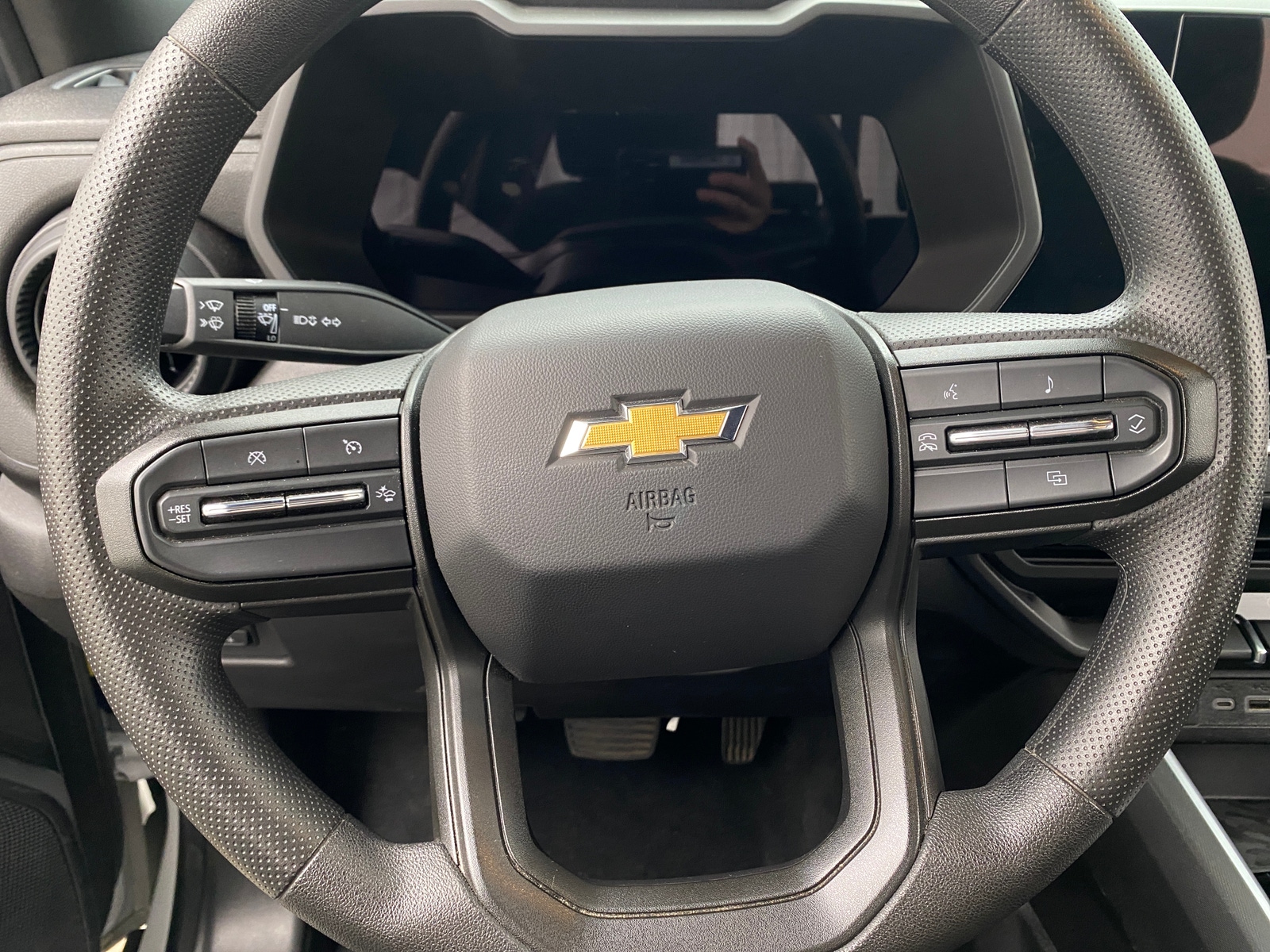 Thumbnail: 2024 Chevrolet Colorado - 5