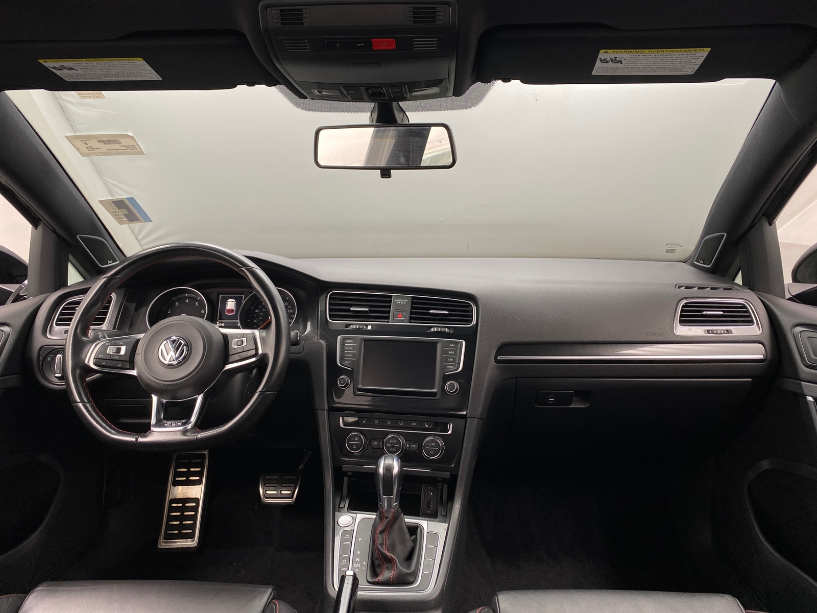 Thumbnail: 2016 Volkswagen Golf - 3