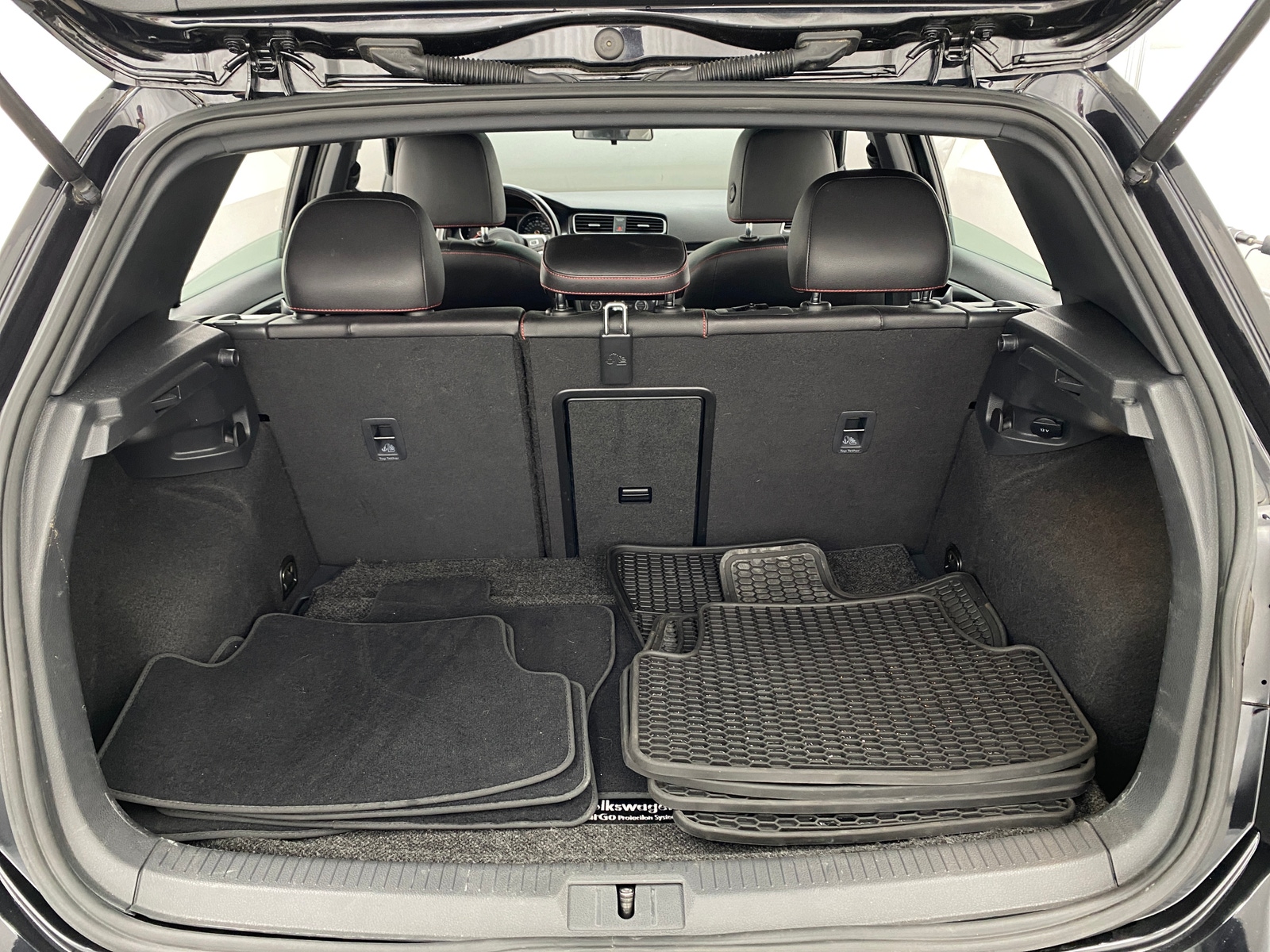 Thumbnail: 2016 Volkswagen Golf - 7