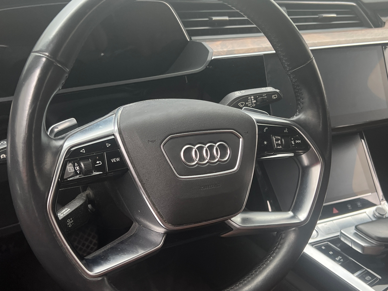 Thumbnail: 2019 Audi e-tron - 4