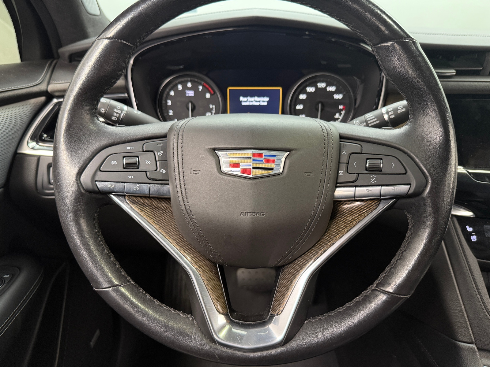 Thumbnail: 2021 Cadillac XT6 - 4