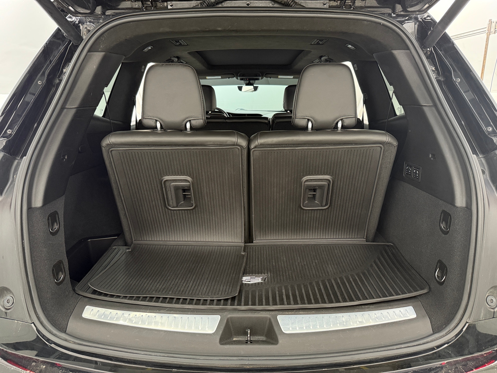 Thumbnail: 2021 Cadillac XT6 - 6
