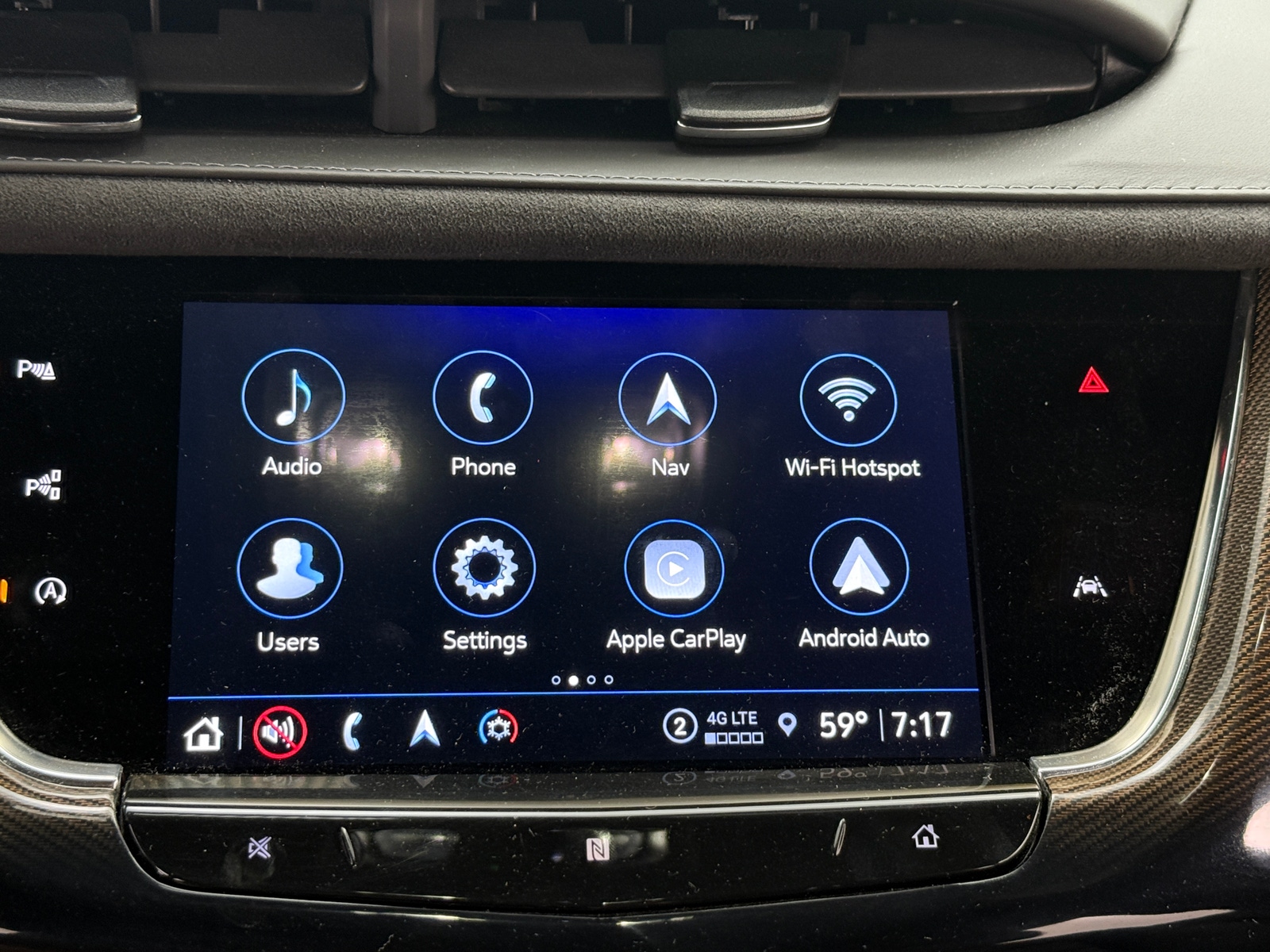 Thumbnail: 2021 Cadillac XT6 - 3