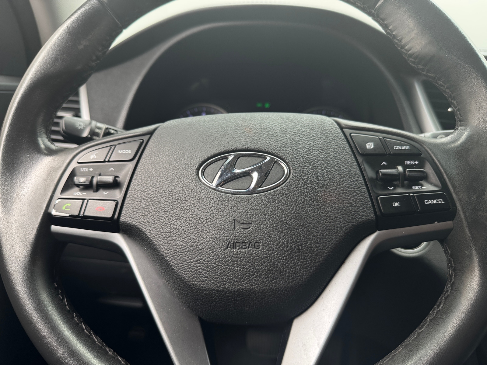 Thumbnail: 2016 Hyundai Tucson - 4