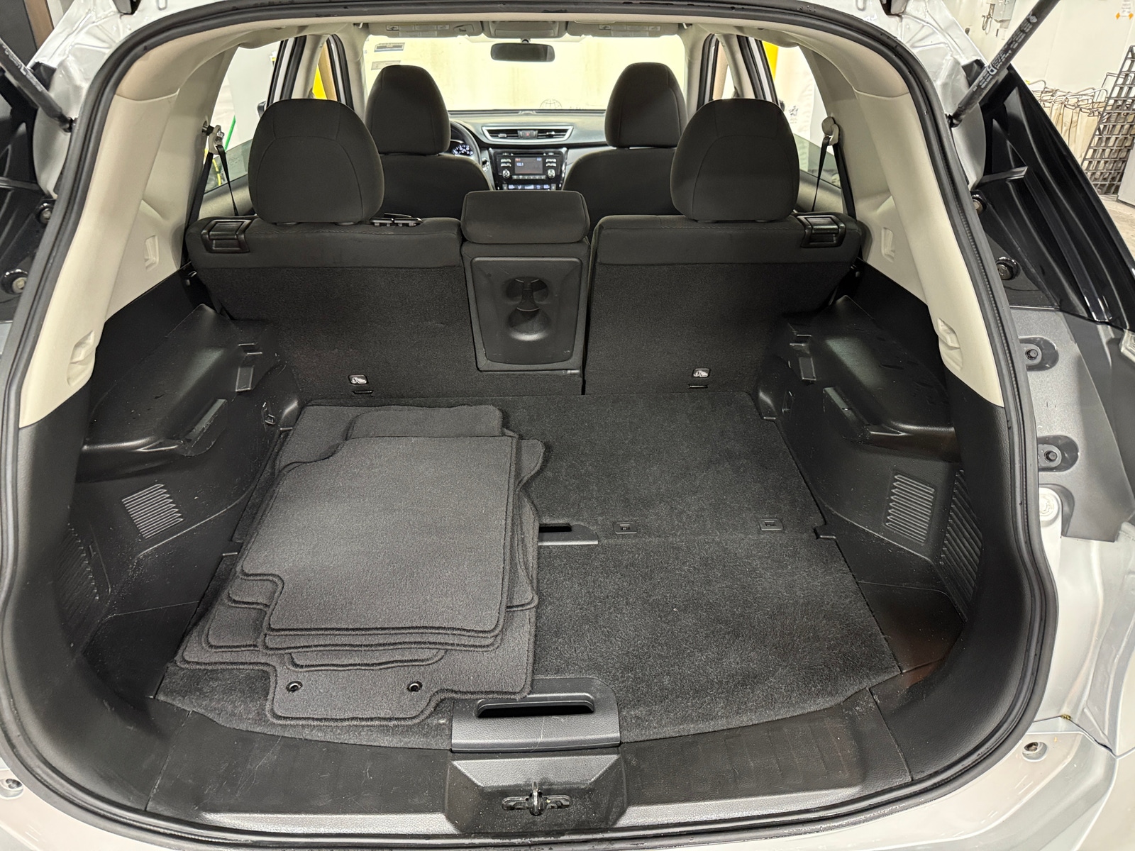 Thumbnail: 2016 Nissan Rogue - 7