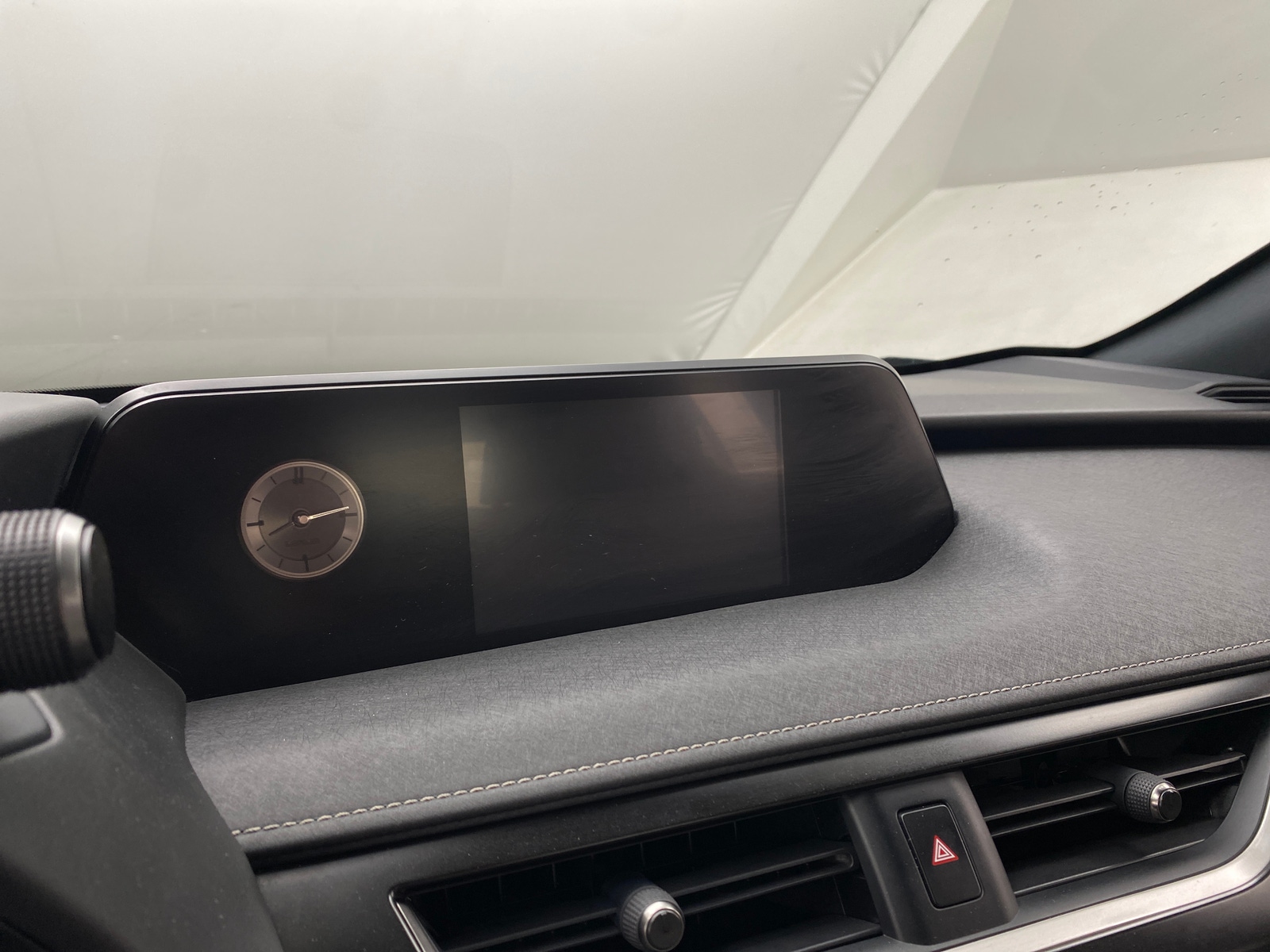 Thumbnail: 2021 Lexus UX - 3