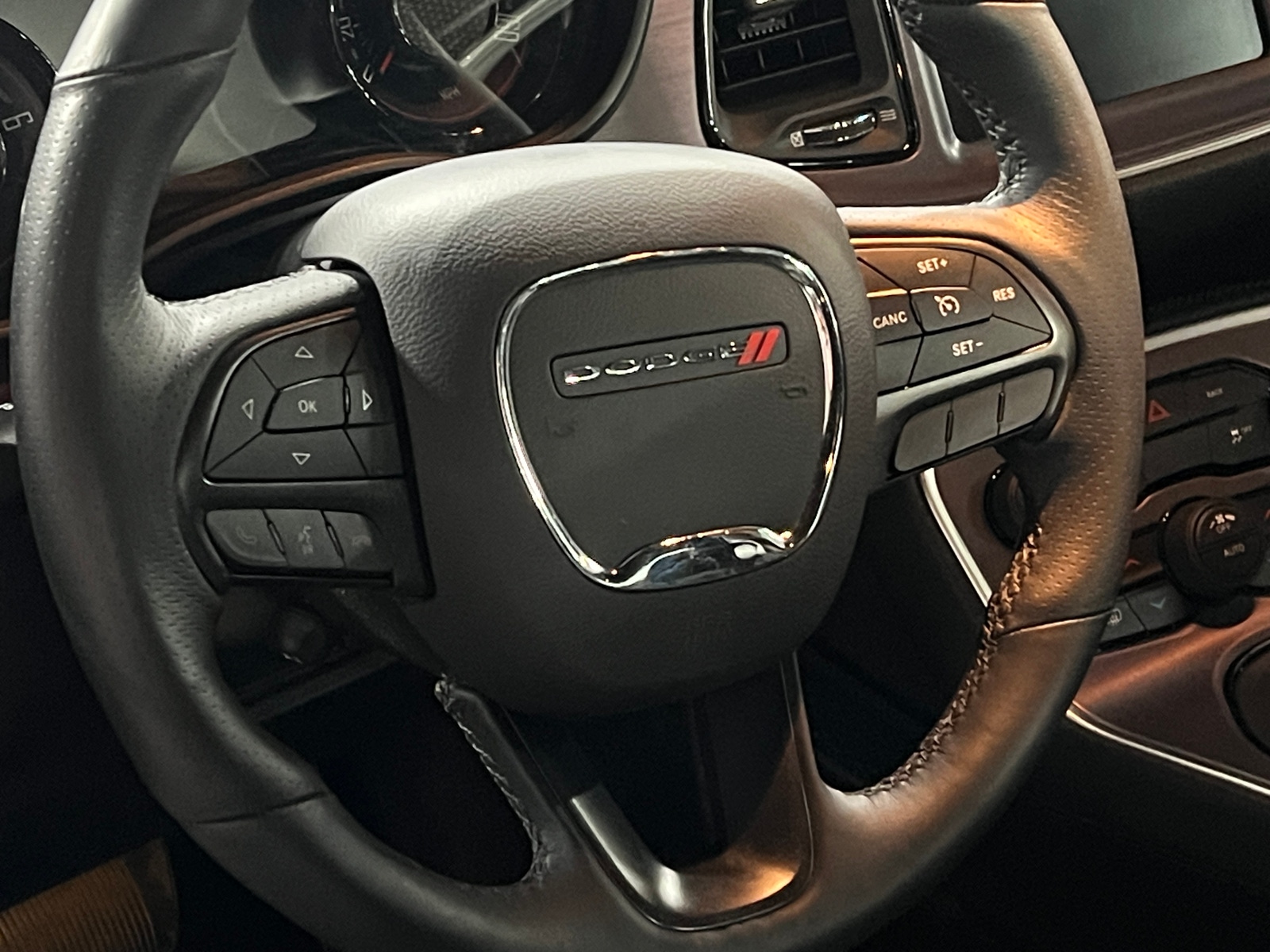 Thumbnail: 2016 Dodge Challenger - 4