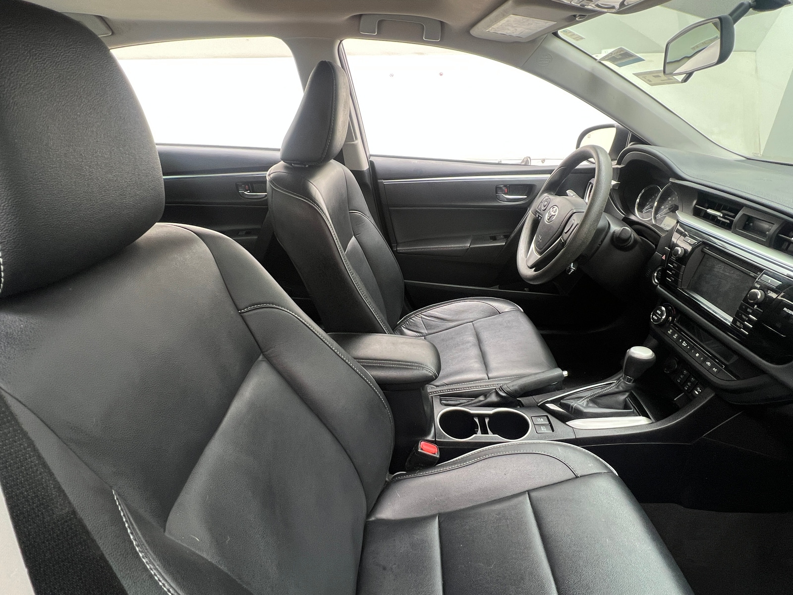 Thumbnail: 2015 Toyota Corolla - 2