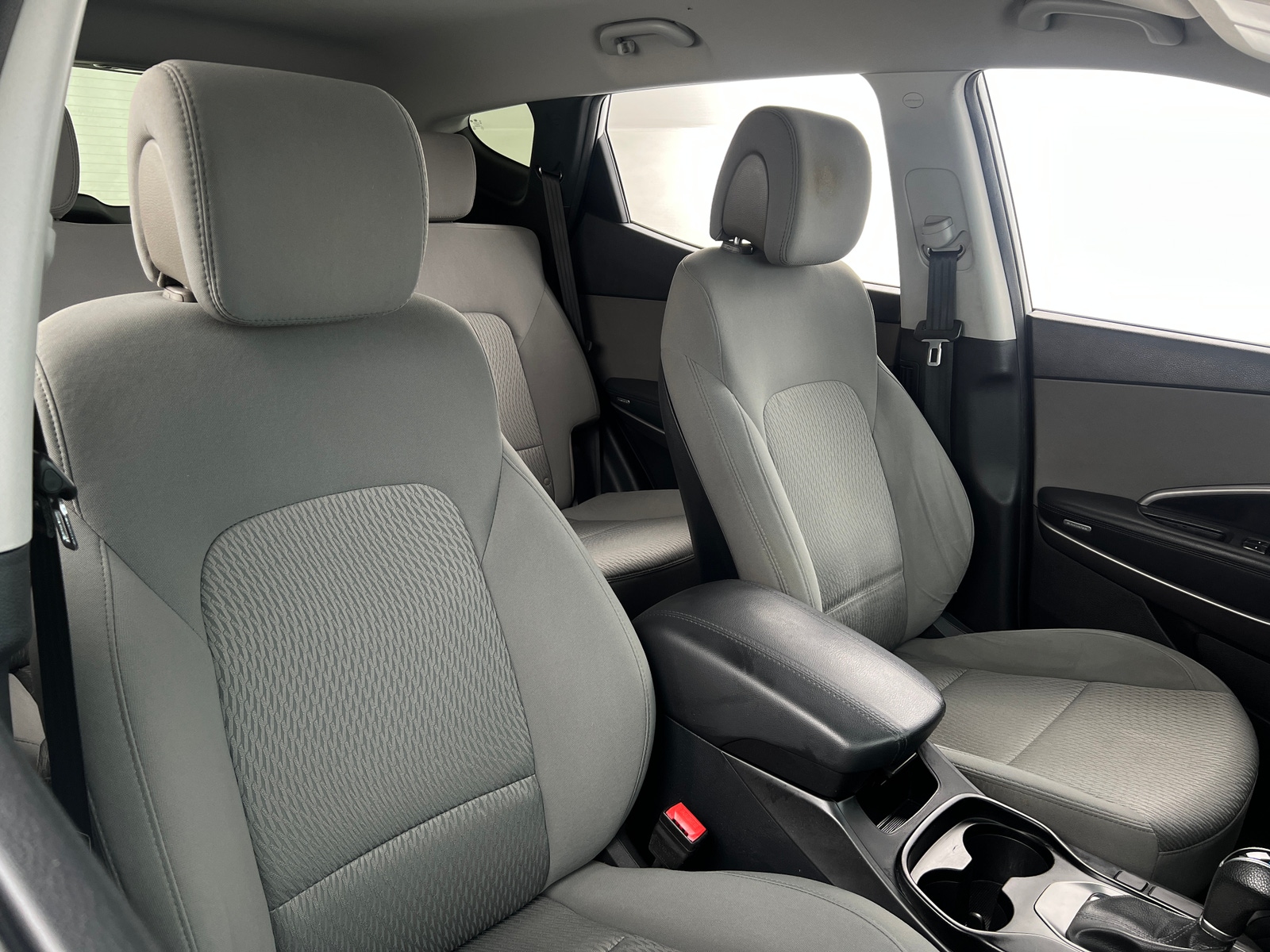 Thumbnail: 2016 Hyundai Santa Fe - 2