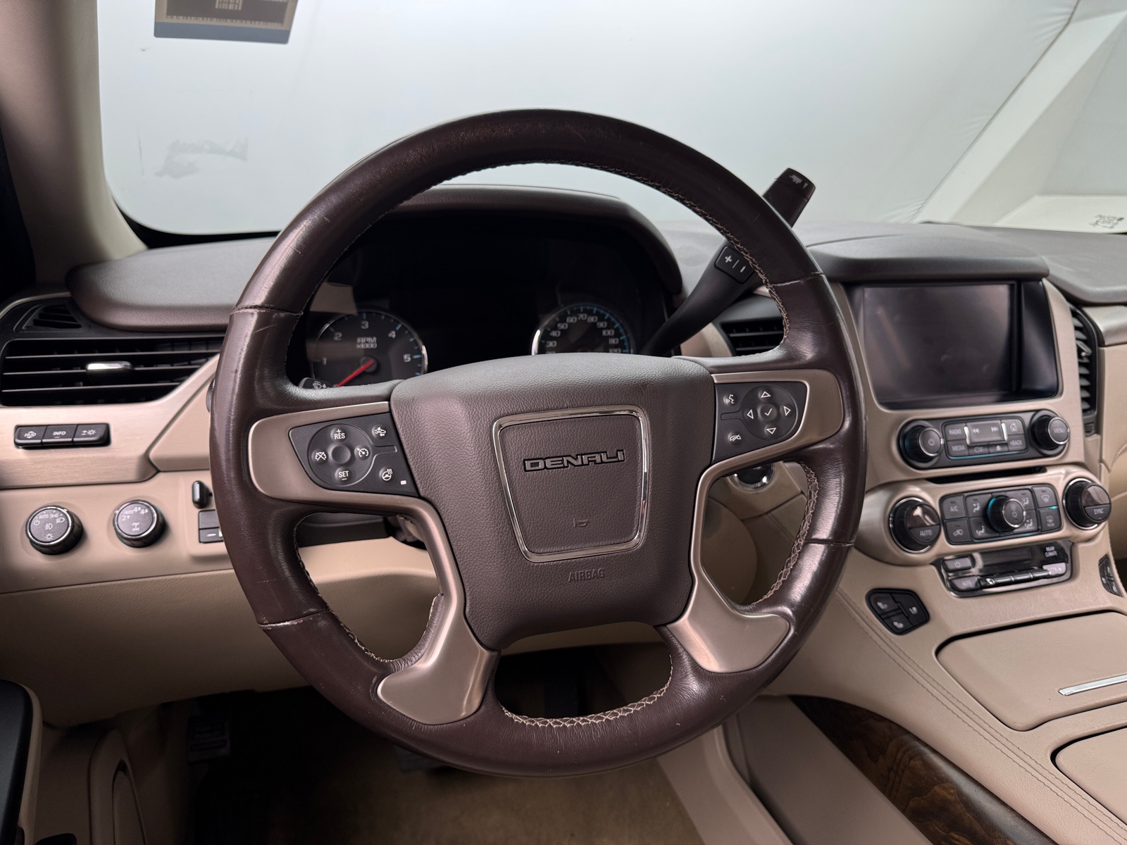 Thumbnail: 2019 GMC Yukon XL - 4