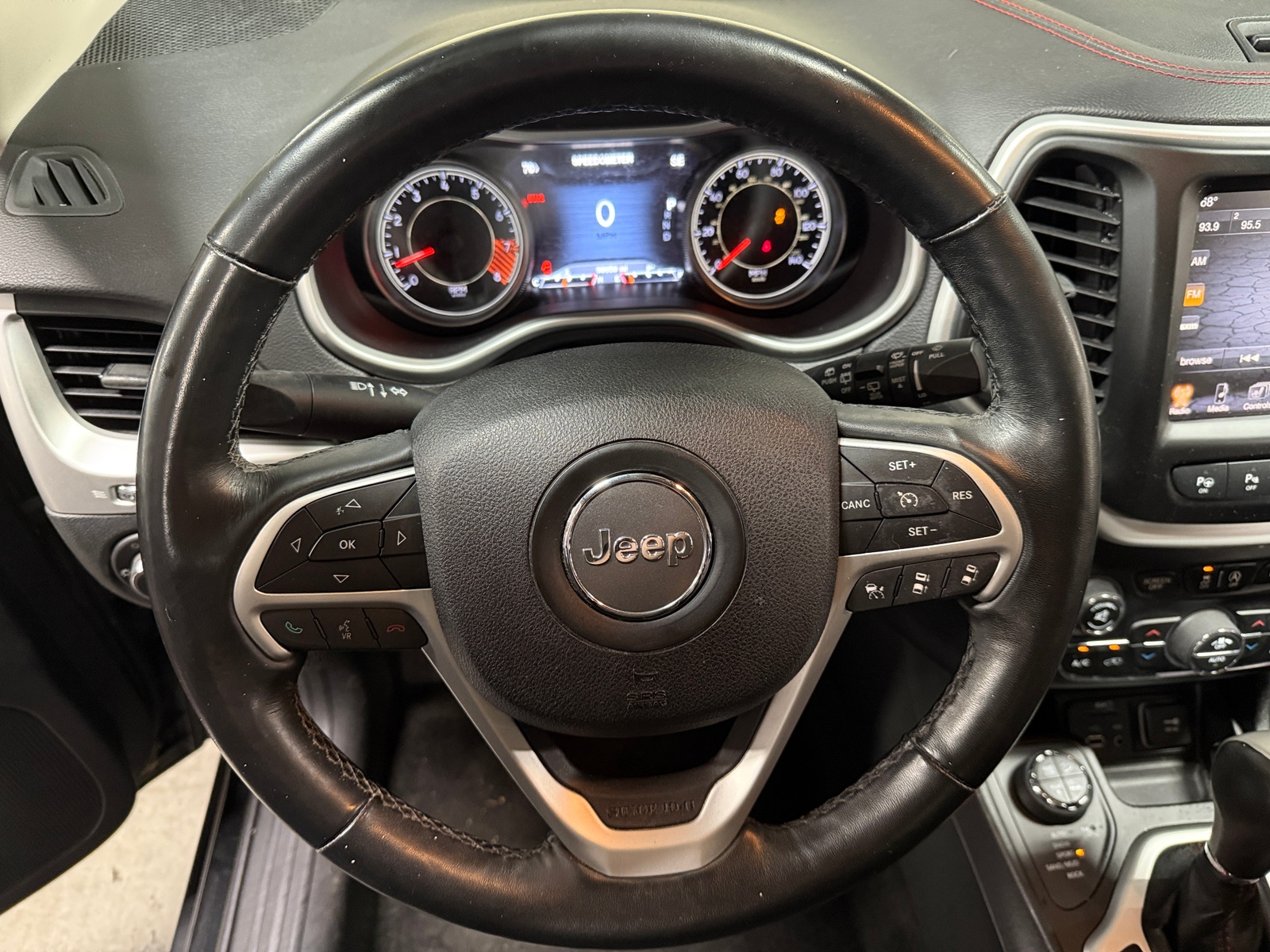 Thumbnail: 2015 Jeep Cherokee - 5