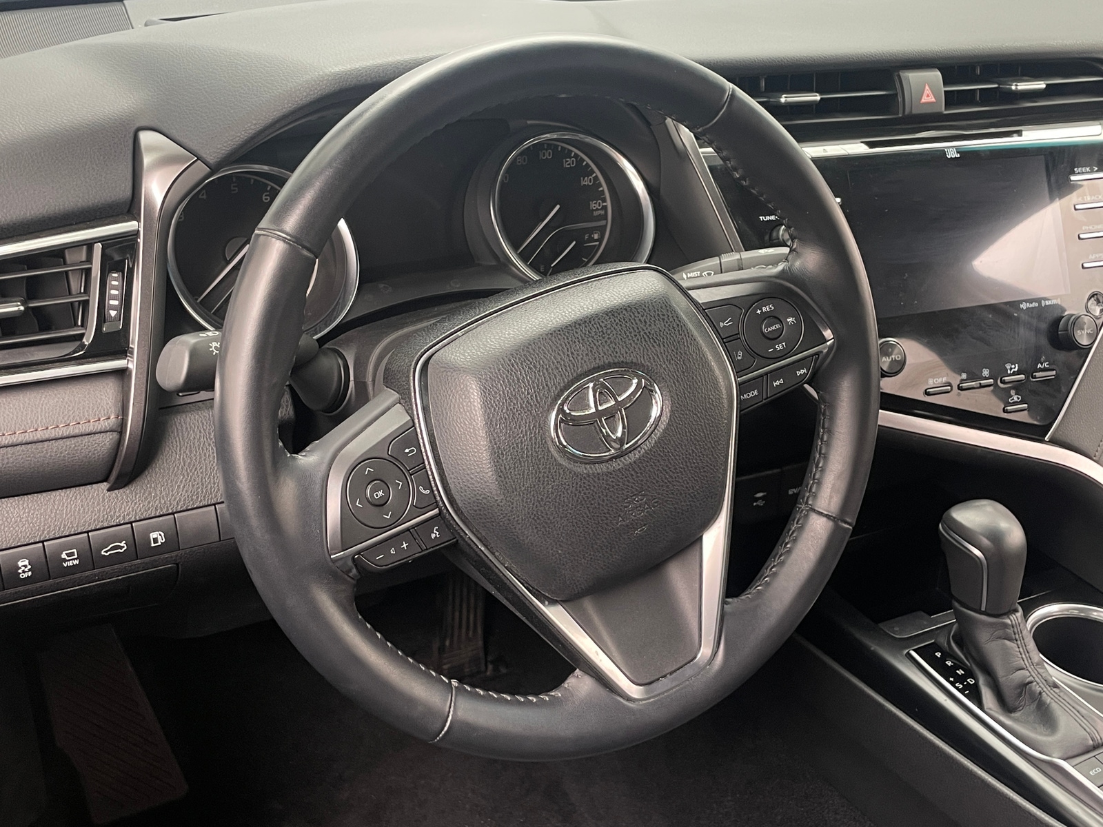Thumbnail: 2018 Toyota Camry - 4