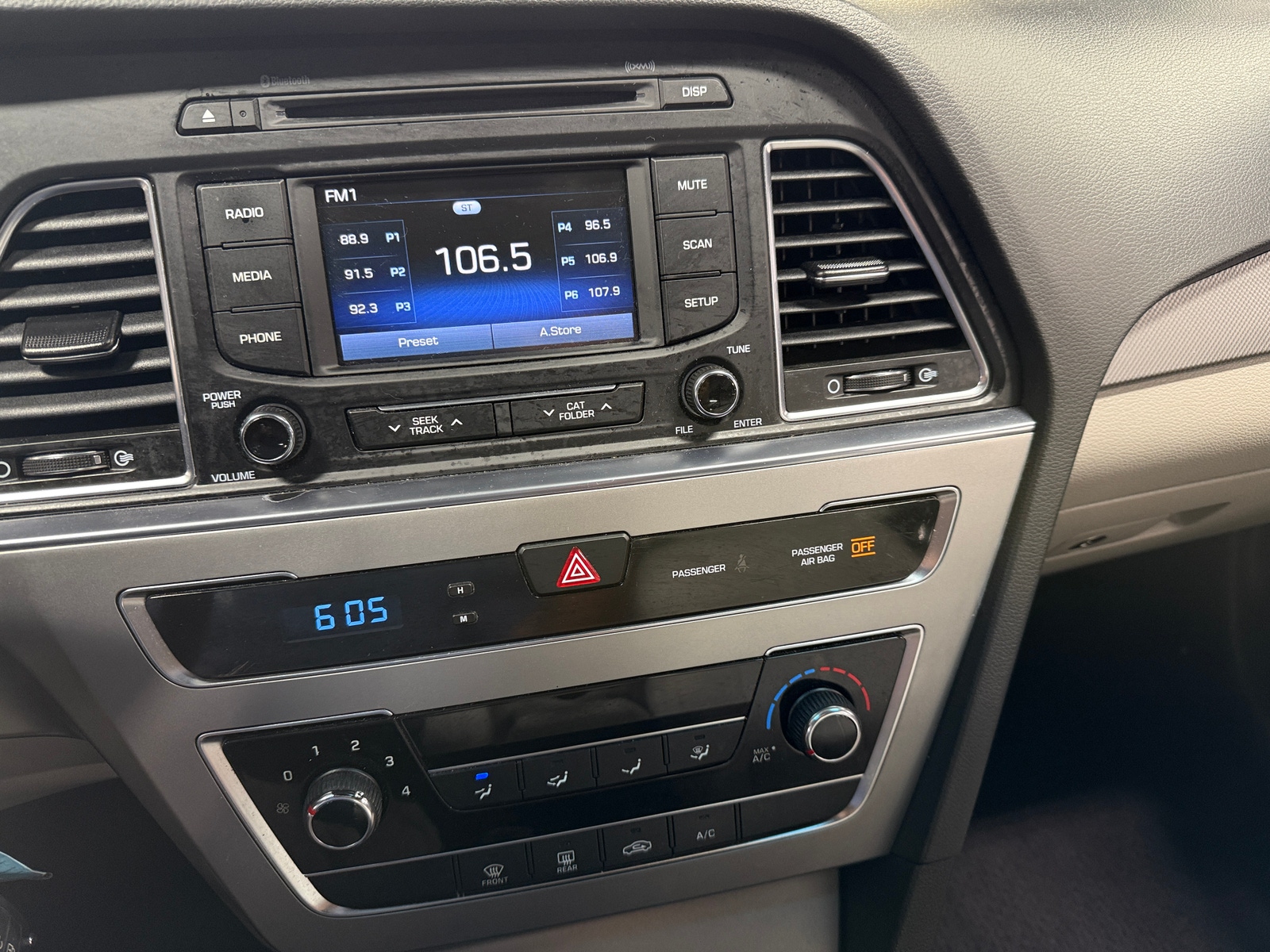 Thumbnail: 2015 Hyundai Sonata - 4