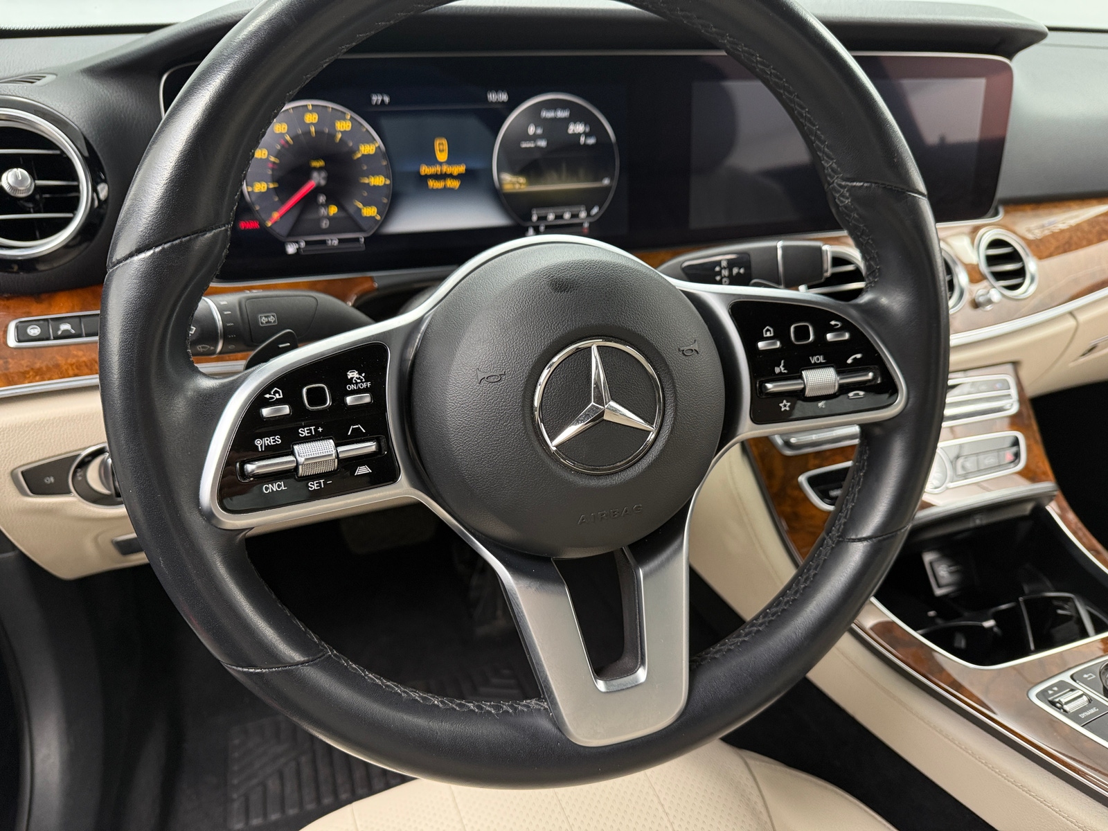 Thumbnail: 2020 Mercedes-Benz E-Class - 4