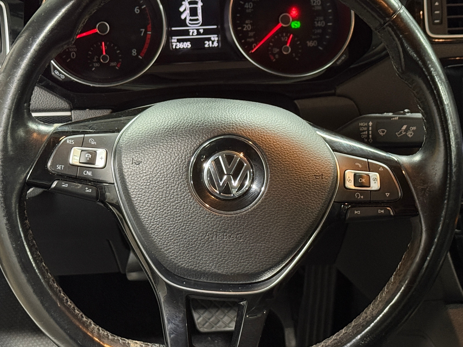 Thumbnail: 2017 Volkswagen Jetta - 4