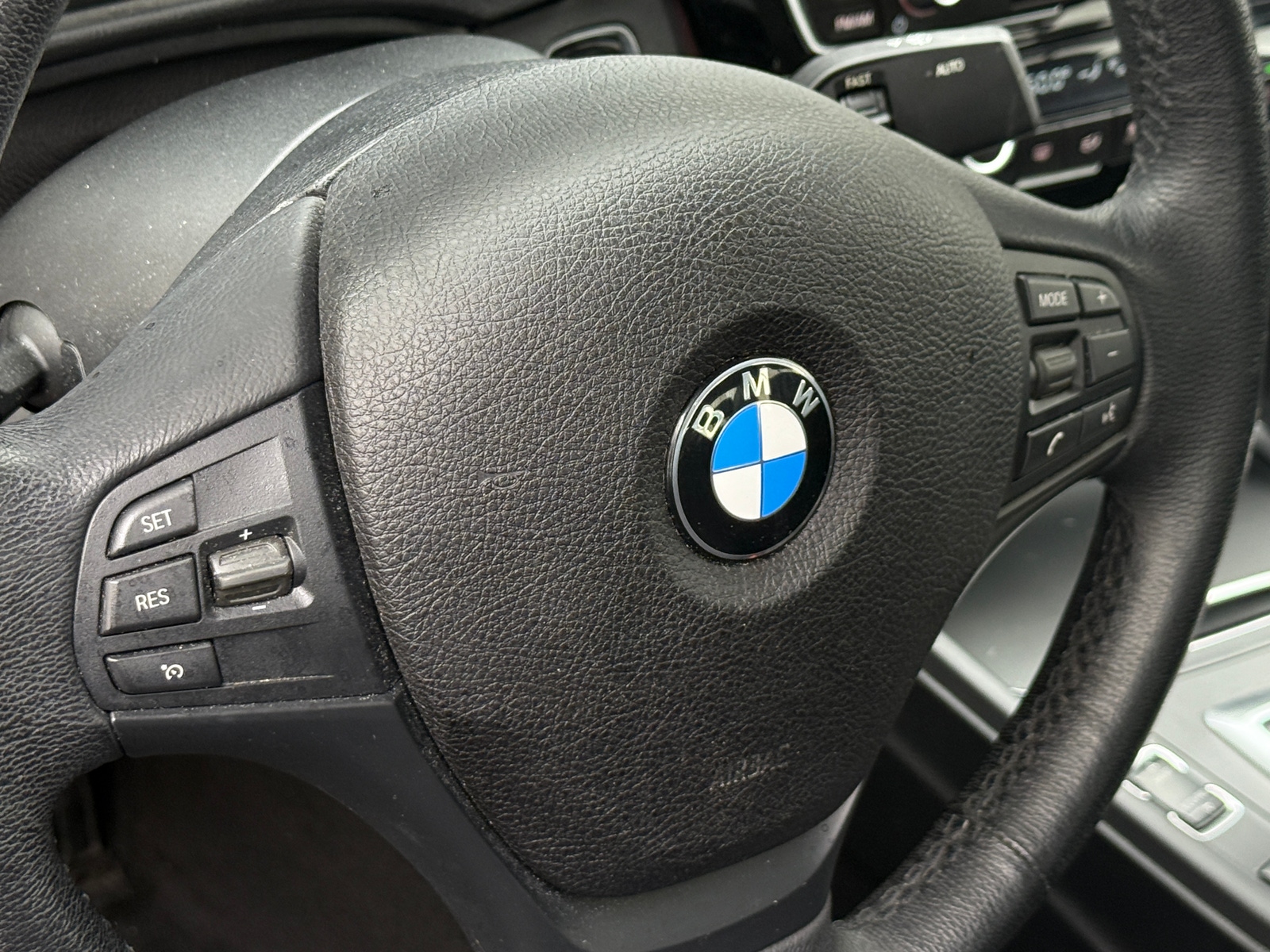 Thumbnail: 2018 BMW 3 Series - 4