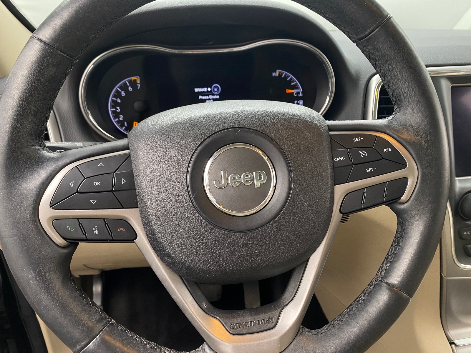 Thumbnail: 2018 Jeep Grand Cherokee - 5