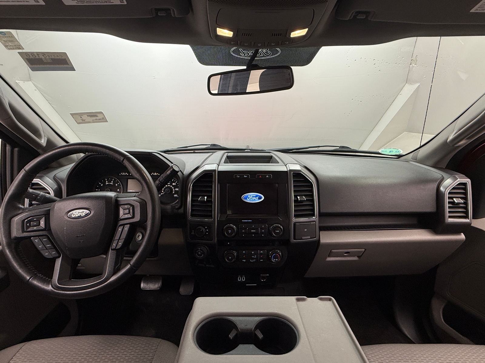 Thumbnail: 2018 Ford Econoline - 3