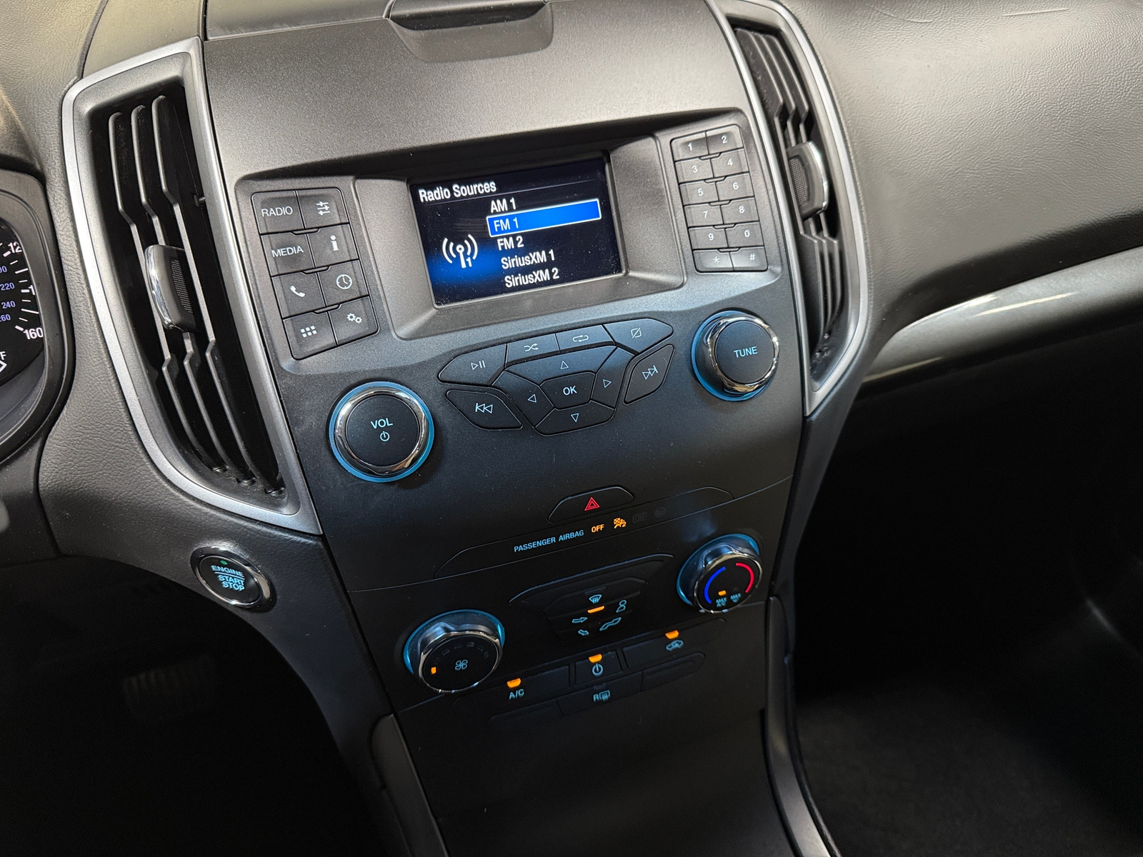 Thumbnail: 2019 Ford Edge - 4
