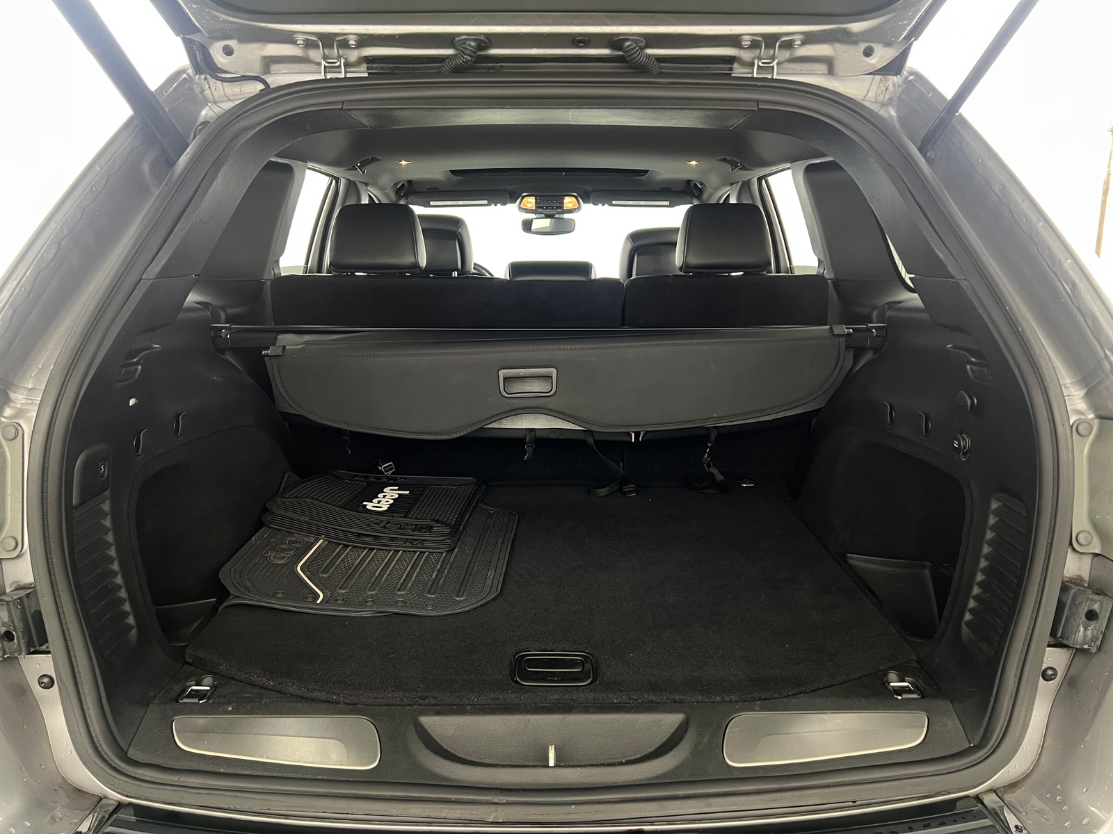 Thumbnail: 2018 Jeep Grand Cherokee - 6