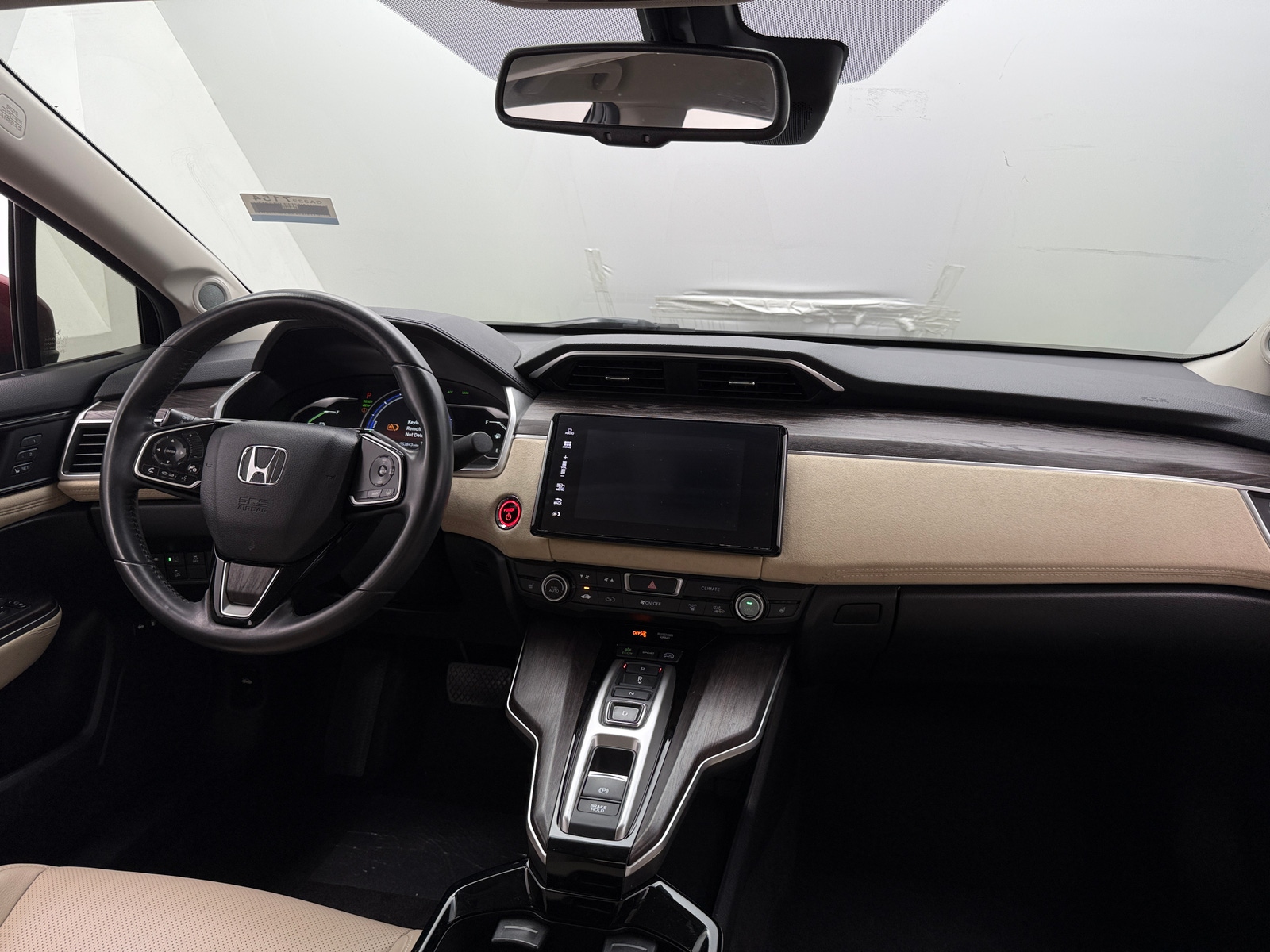 Thumbnail: 2018 Honda Clarity - 2