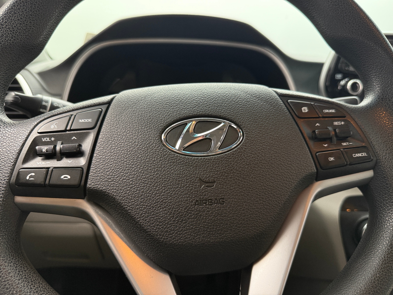 Thumbnail: 2019 Hyundai Tucson - 5