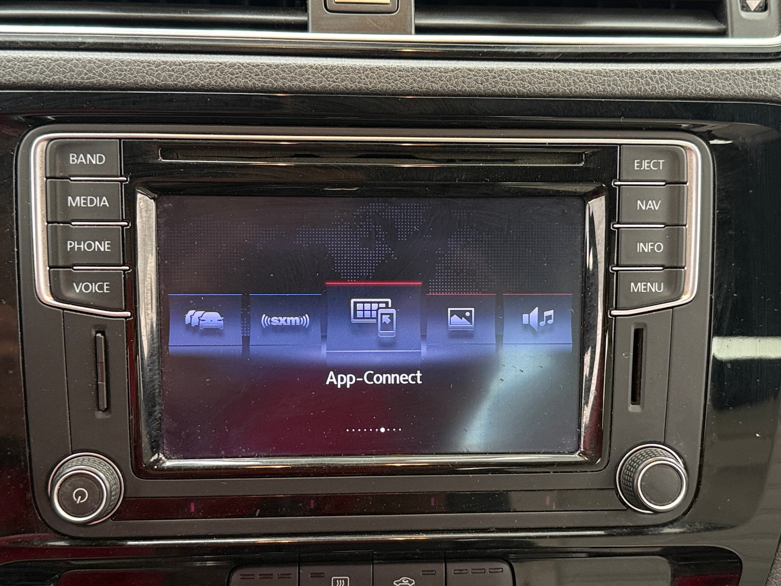 Thumbnail: 2016 Volkswagen Jetta - 3