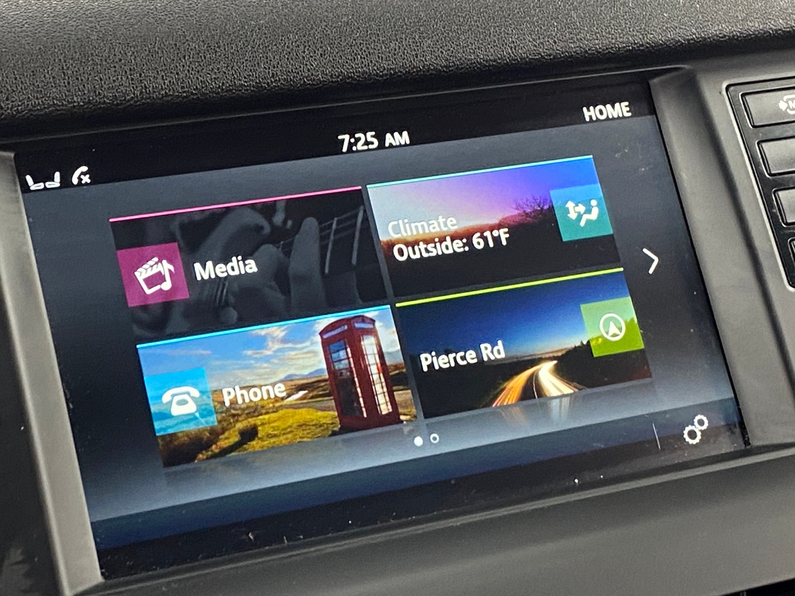 Thumbnail: 2019 Land Rover Discovery Sport - 3