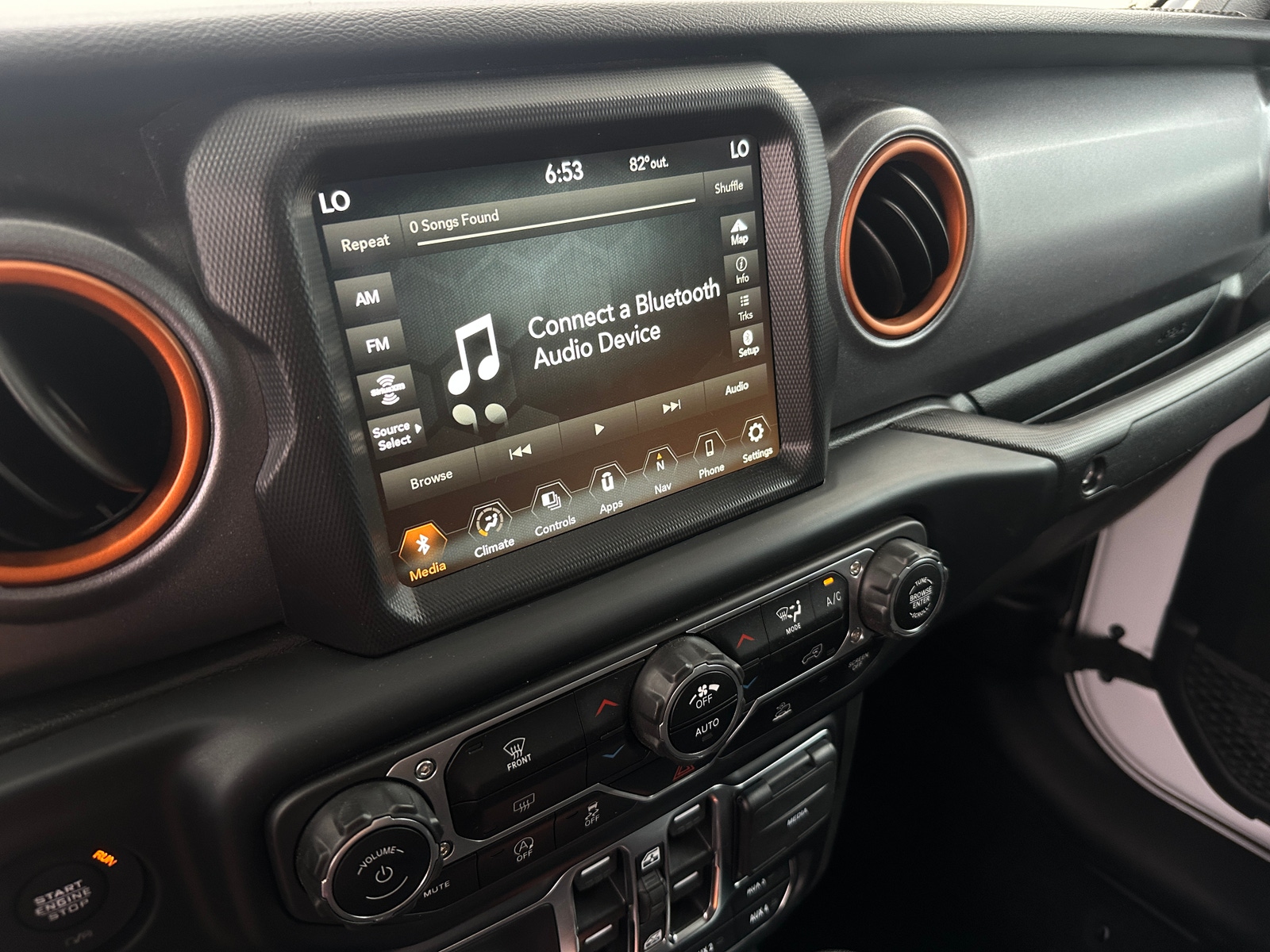 Thumbnail: 2023 Jeep Gladiator - 4