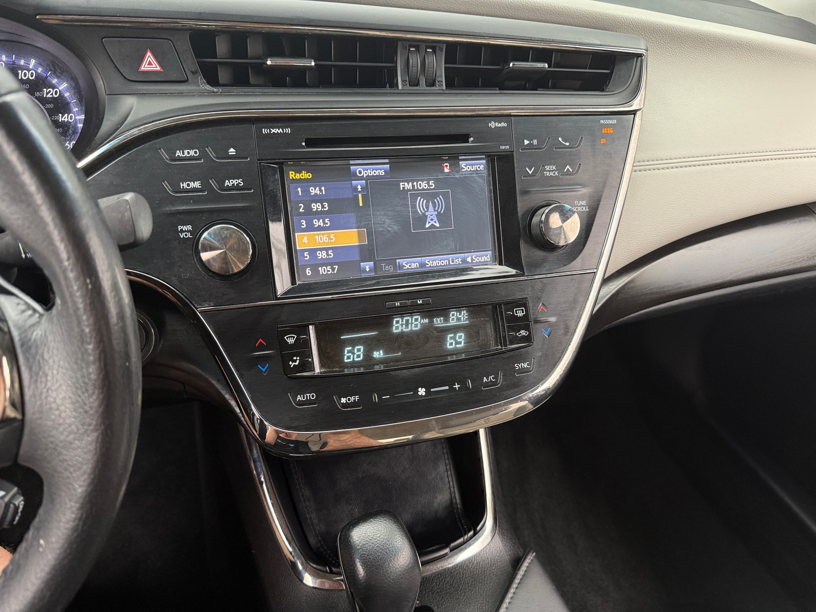 Thumbnail: 2016 Toyota Avalon - 3