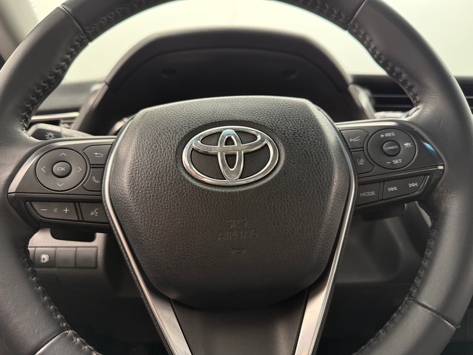 Thumbnail: 2018 Toyota Camry - 4