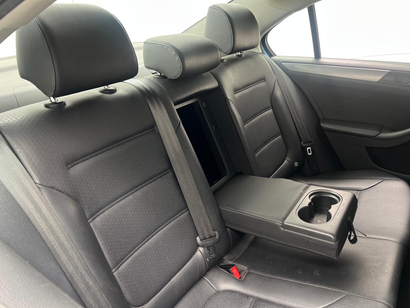 Thumbnail: 2015 Volkswagen Jetta - 6