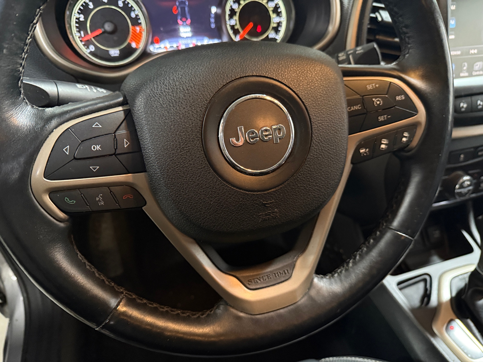 Thumbnail: 2014 Jeep Cherokee - 4