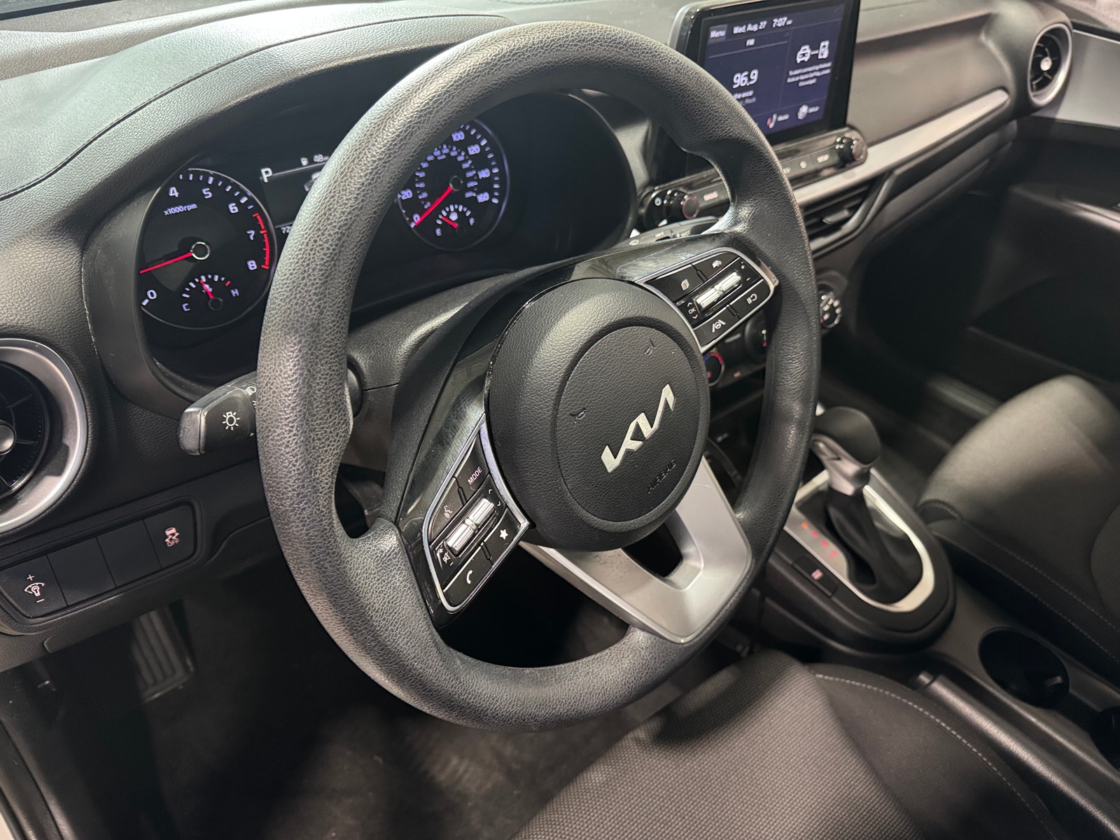 Thumbnail: 2023 Kia Forte - 3