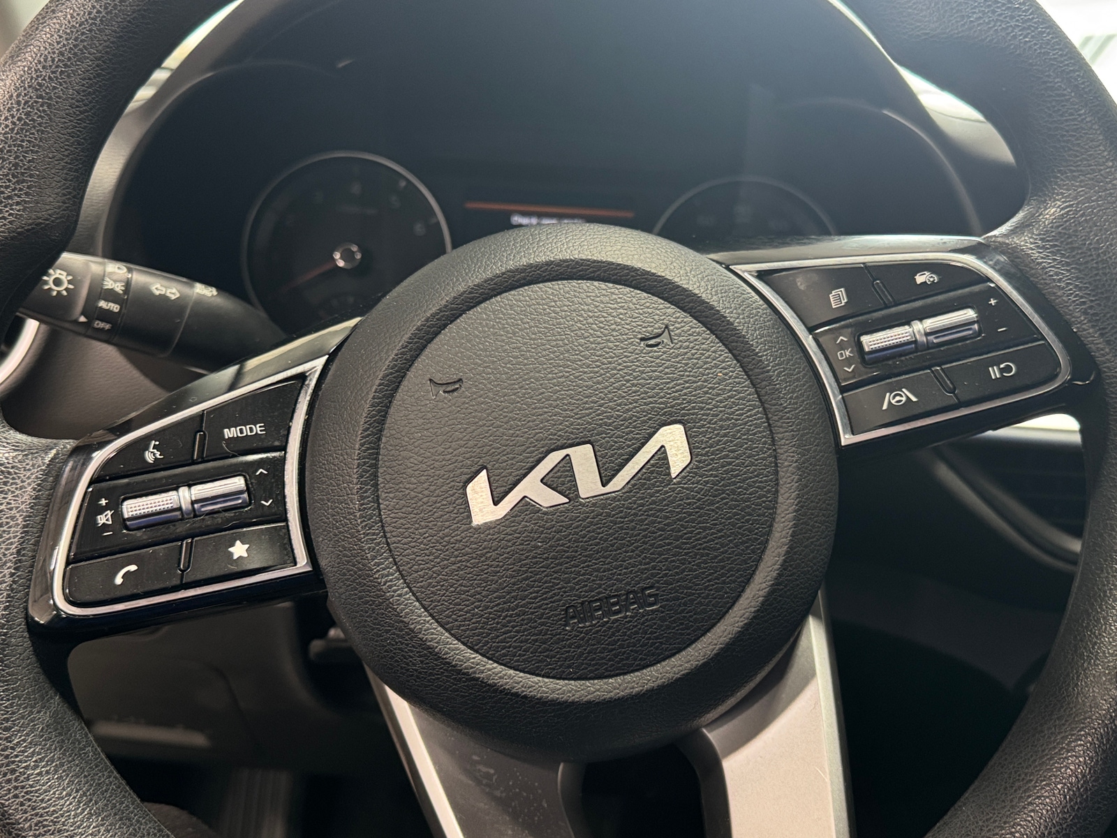 Thumbnail: 2023 Kia Forte - 5