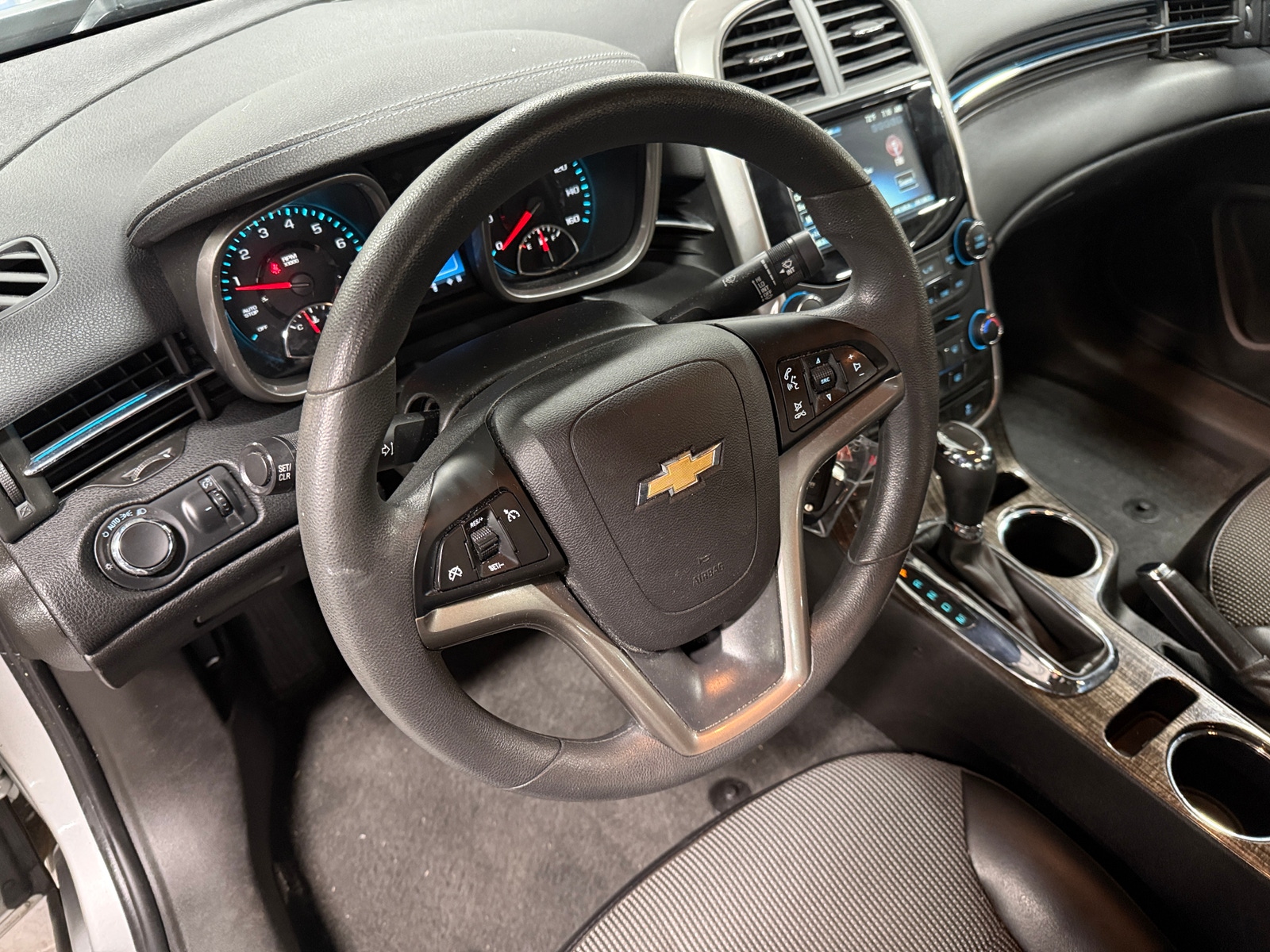 Thumbnail: 2014 Chevrolet Malibu - 5