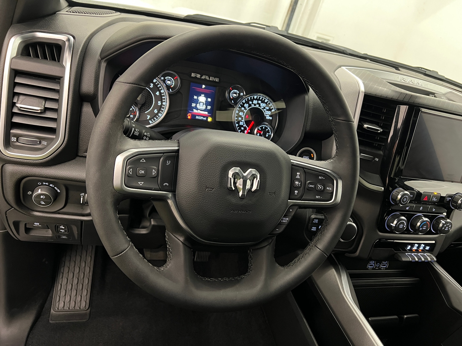 Thumbnail: 2025 RAM 1500 - 5