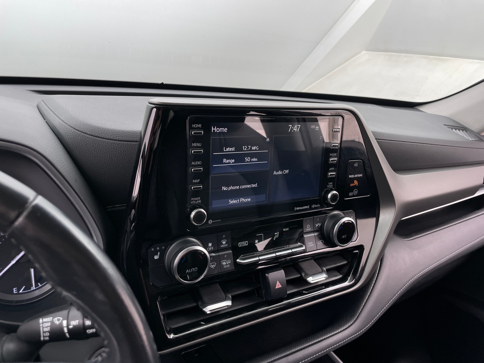 Thumbnail: 2021 Toyota Highlander - 3