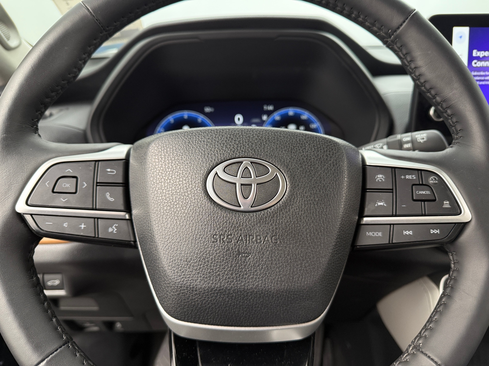 Thumbnail: 2024 Toyota Grand Highlander - 4