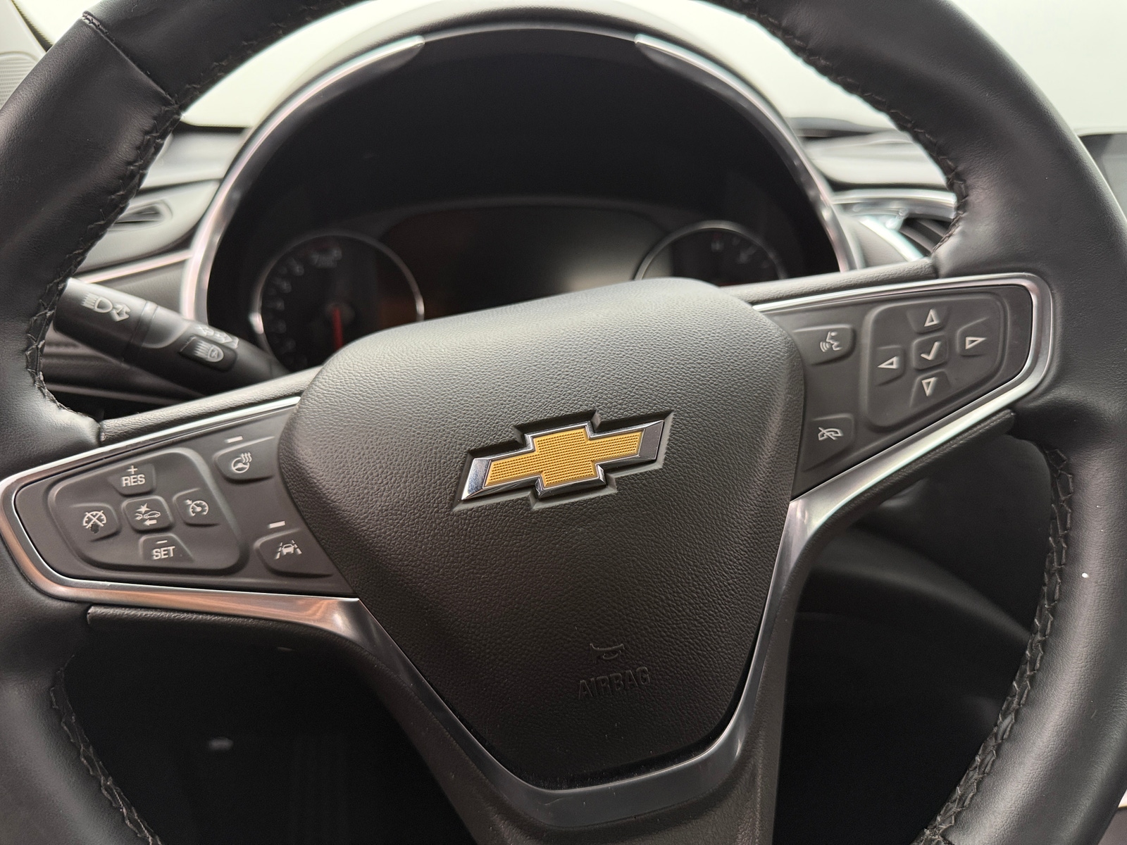Thumbnail: 2024 Chevrolet Malibu - 4