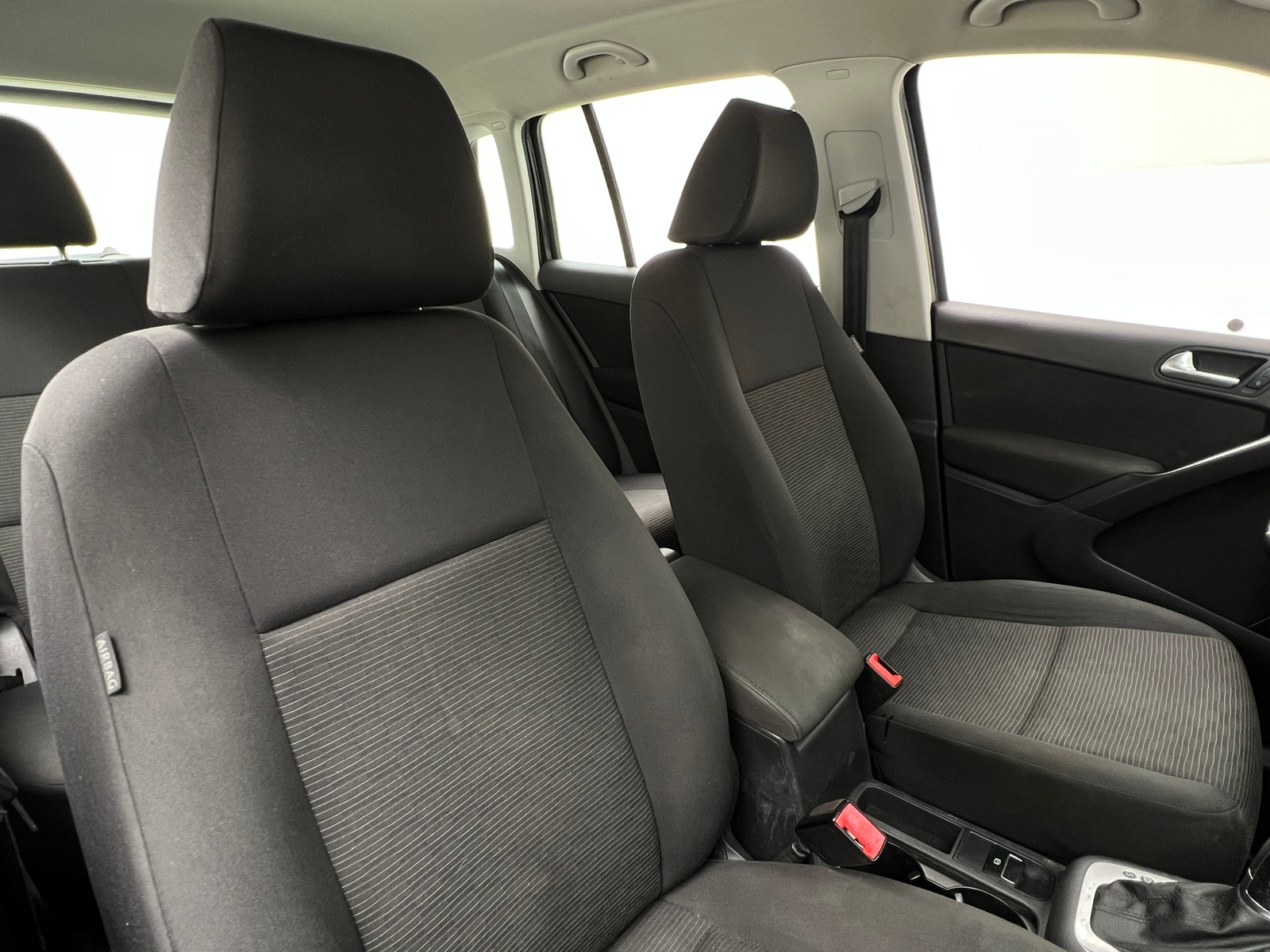 Thumbnail: 2018 Volkswagen Tiguan - 2