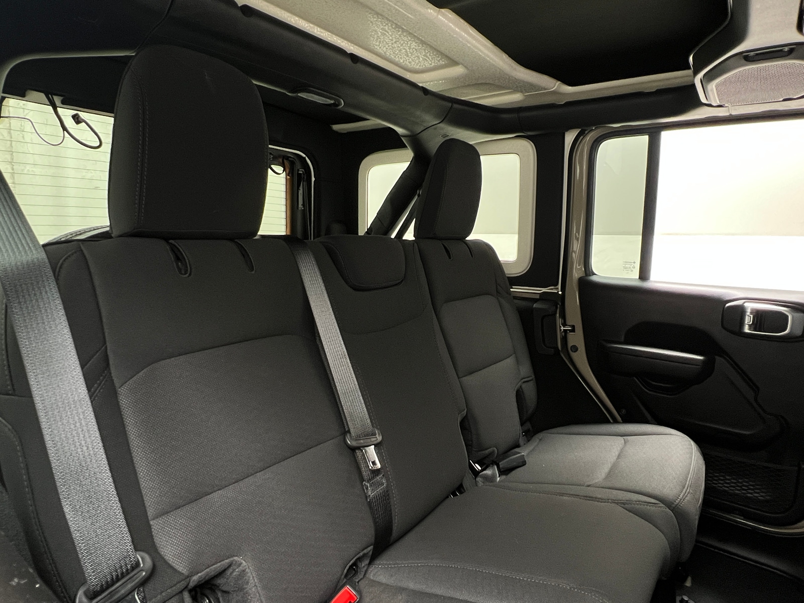 Thumbnail: 2022 Jeep Wrangler - 6