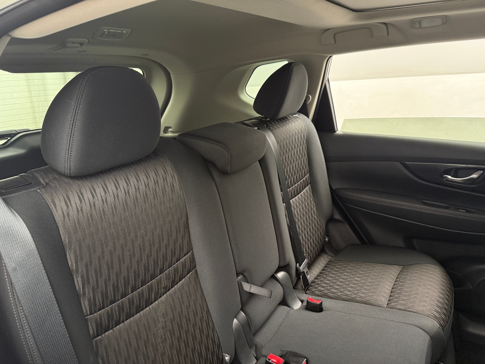 Thumbnail: 2017 Nissan Rogue - 6